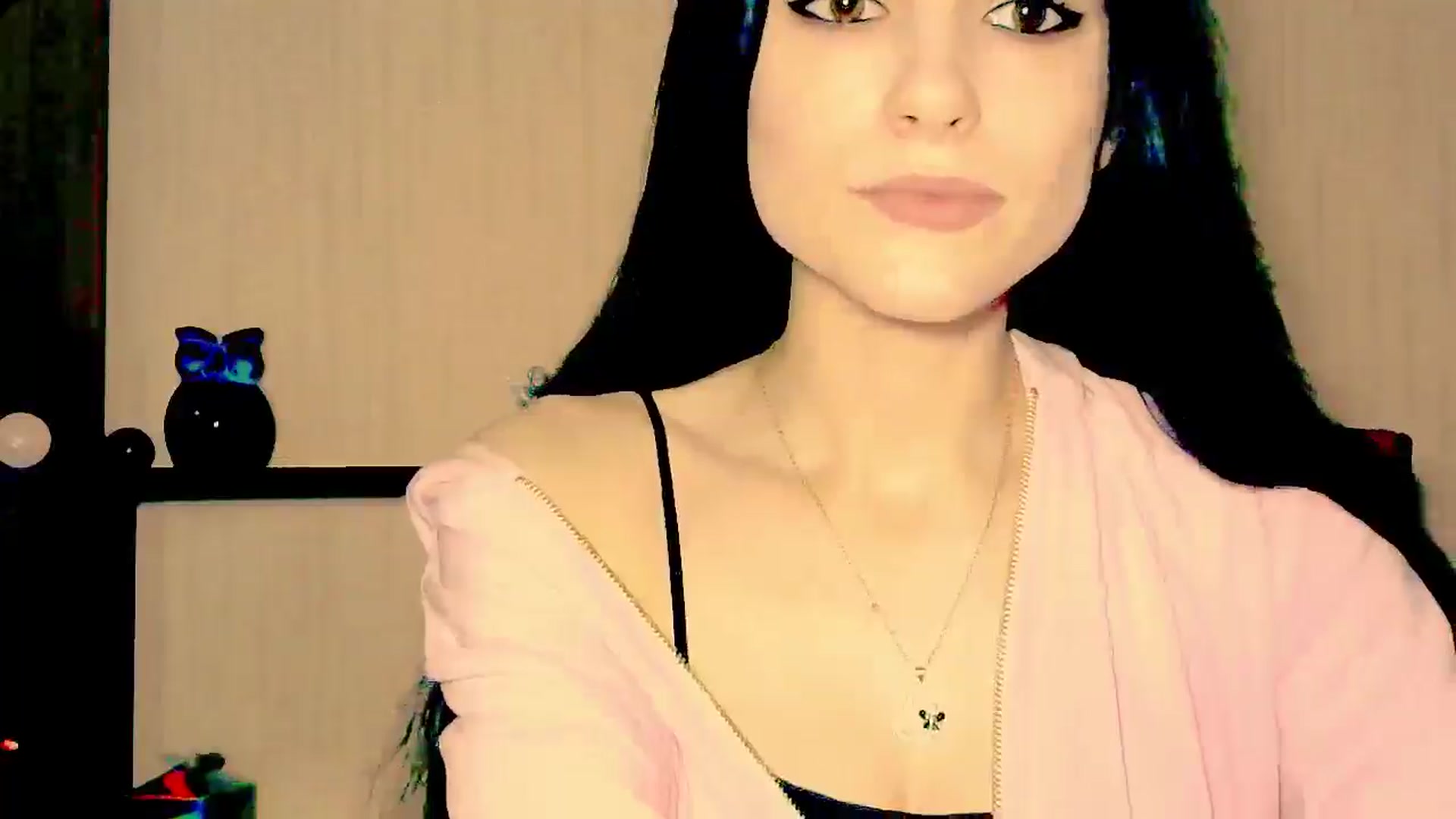 Gallery image thumbnail from Frioninny's myfreecams stream on, 04/10/2026, 17:31 image 6 of 20
