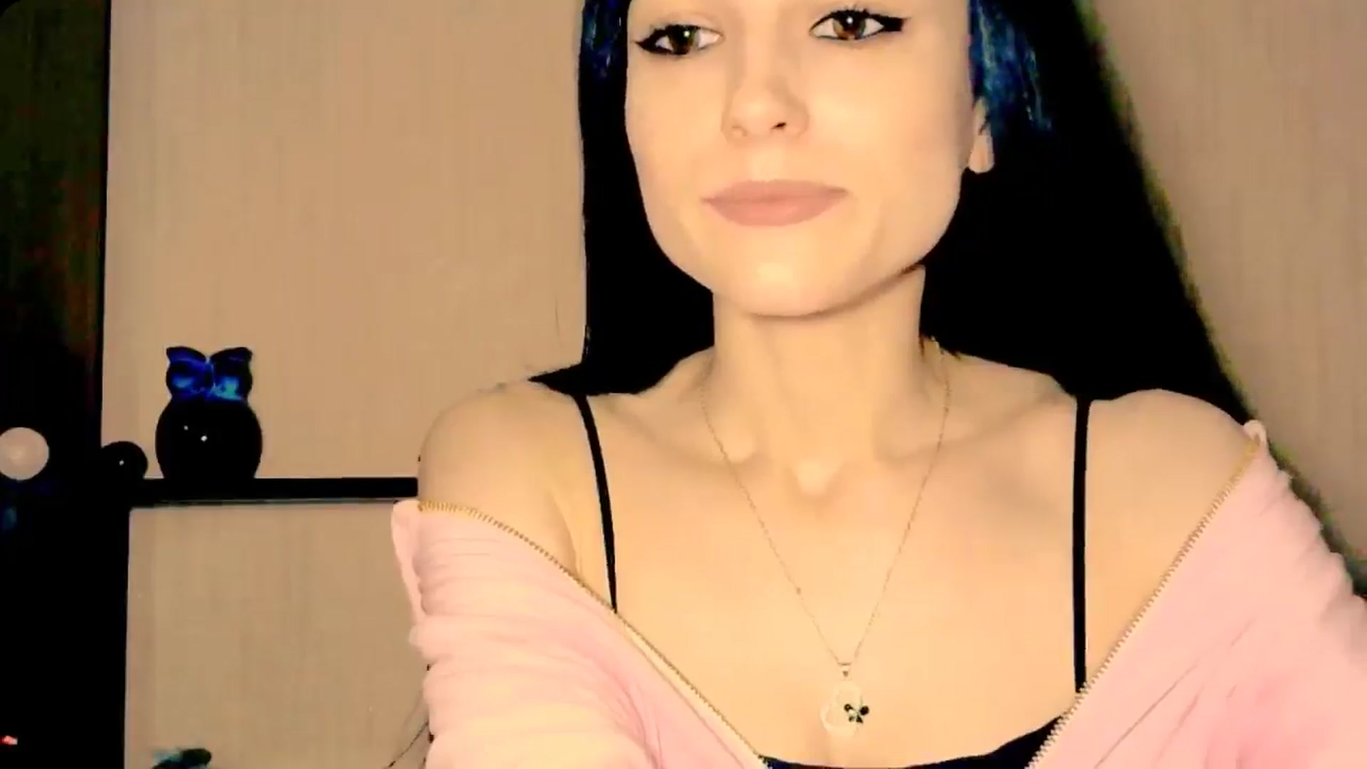 Gallery image thumbnail from Frioninny's myfreecams stream on, 04/10/2026, 20:02 image 17 of 20