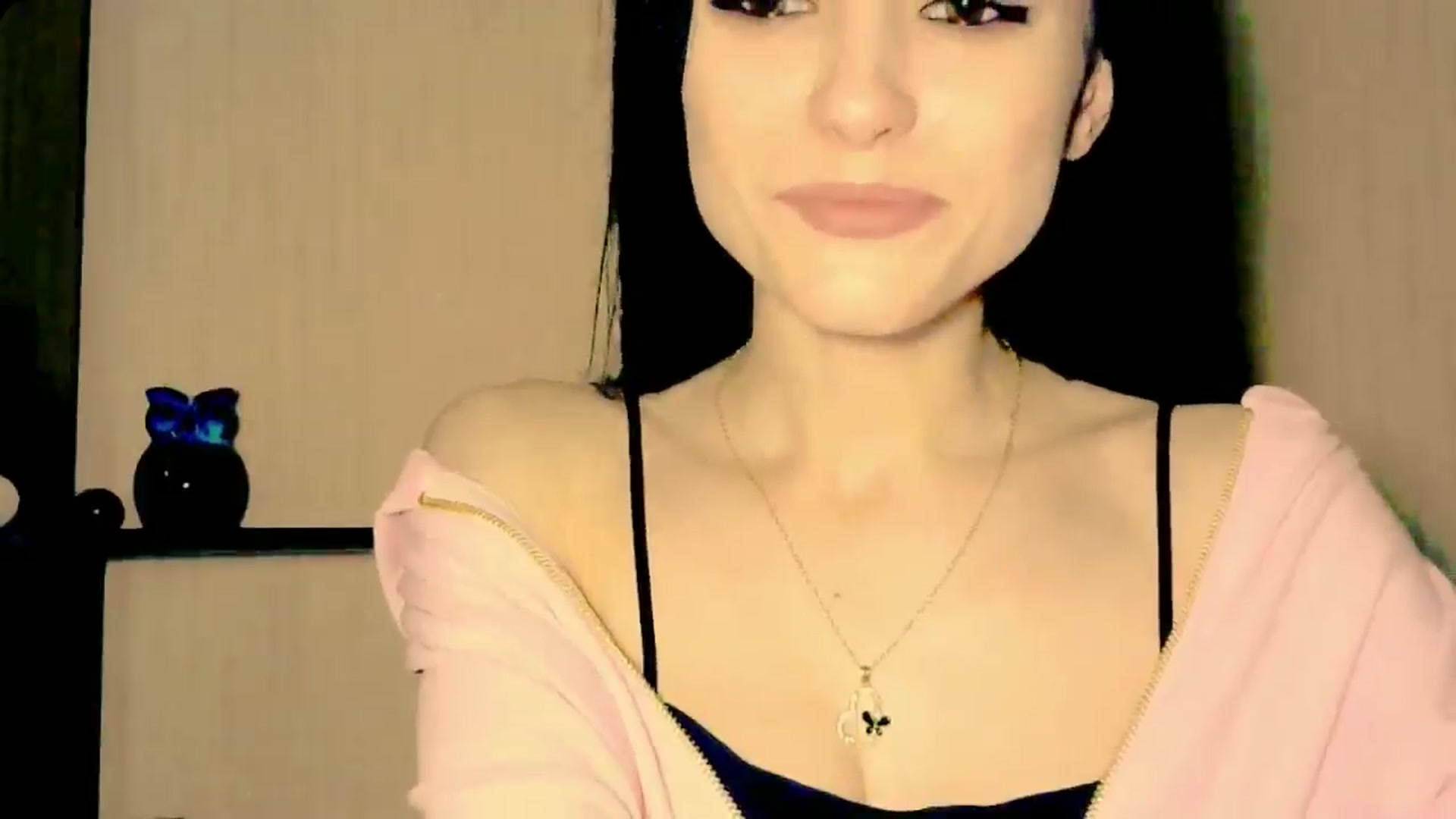 Gallery image thumbnail from Frioninny's myfreecams stream on, 04/10/2026, 20:53 image 20 of 20