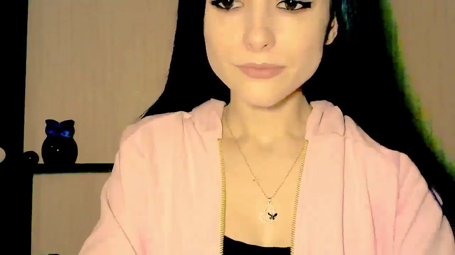 Gallery image thumbnail from Frioninny's myfreecams stream on, 04/10/2026, 20:53 image 13 of 20