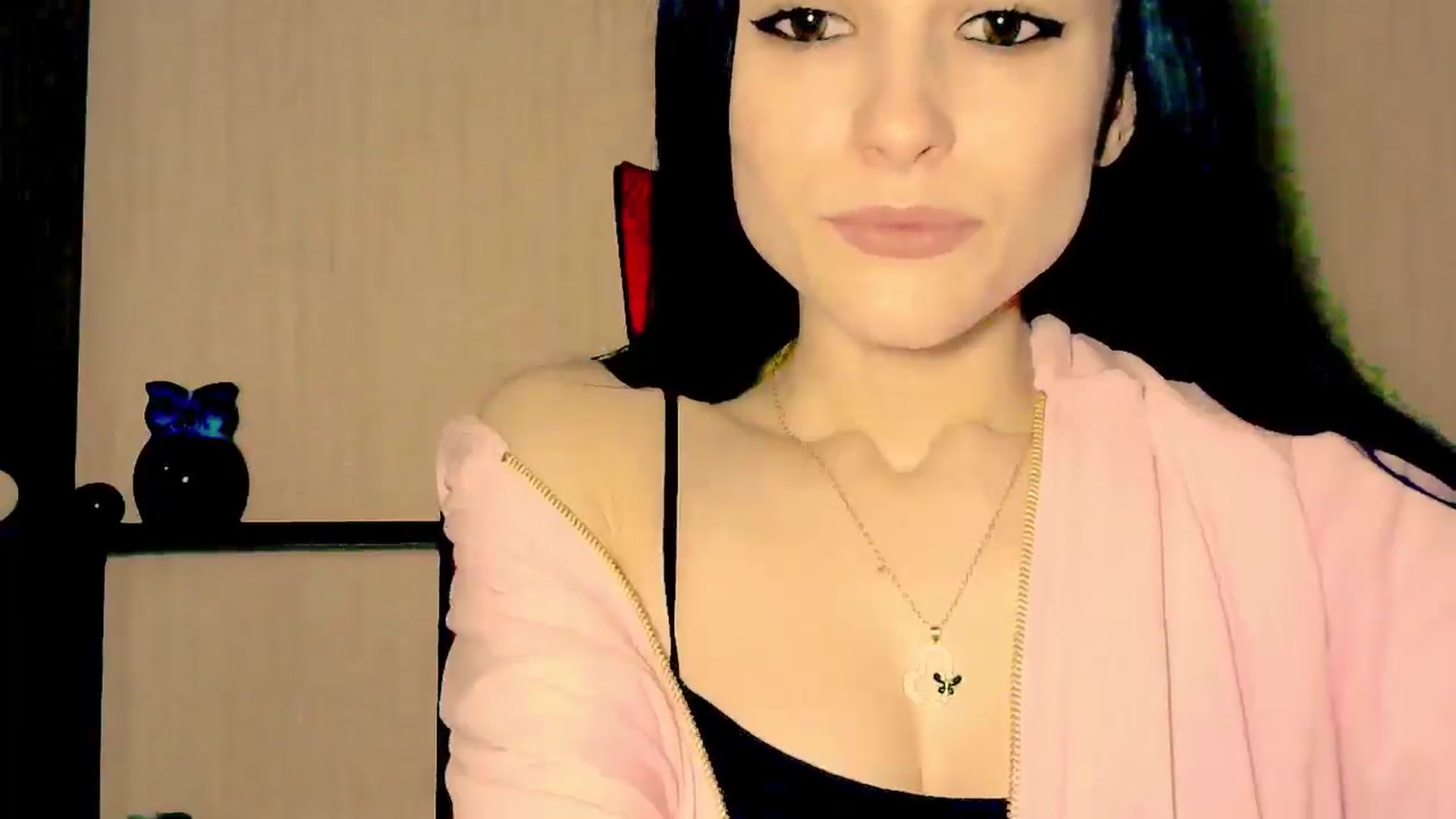Gallery image thumbnail from Frioninny's myfreecams stream on, 04/10/2026, 20:53 image 15 of 20