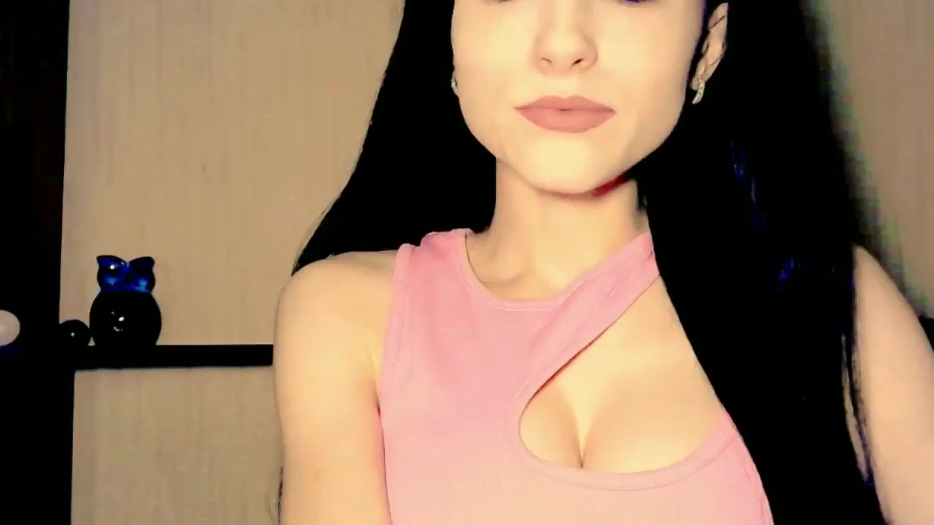 Gallery image thumbnail from Frioninny's myfreecams stream on, 04/14/2026, 18:35 image 1 of 20