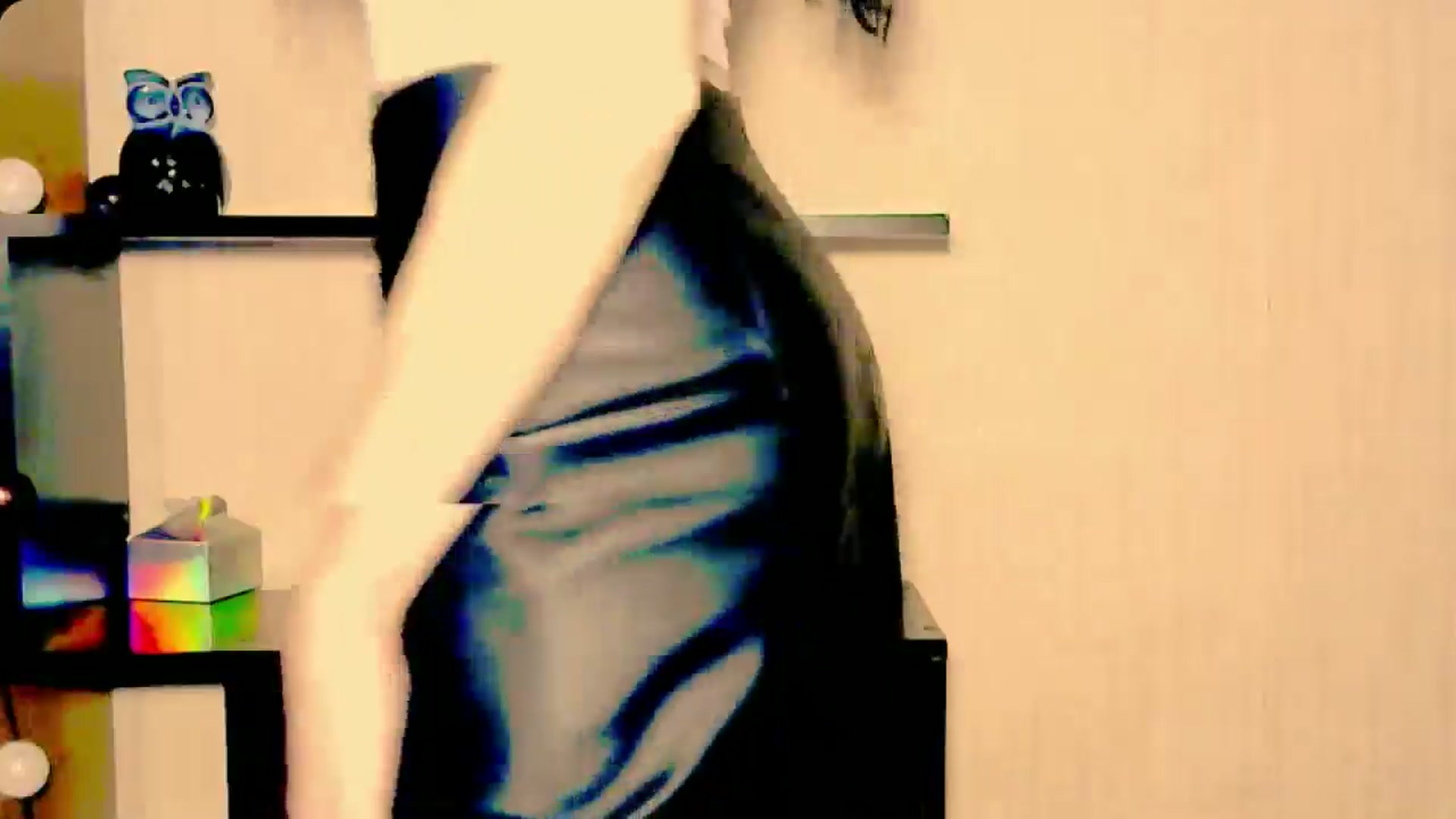 Gallery image thumbnail from Frioninny's myfreecams stream on, 04/18/2026, 20:22 image 11 of 20