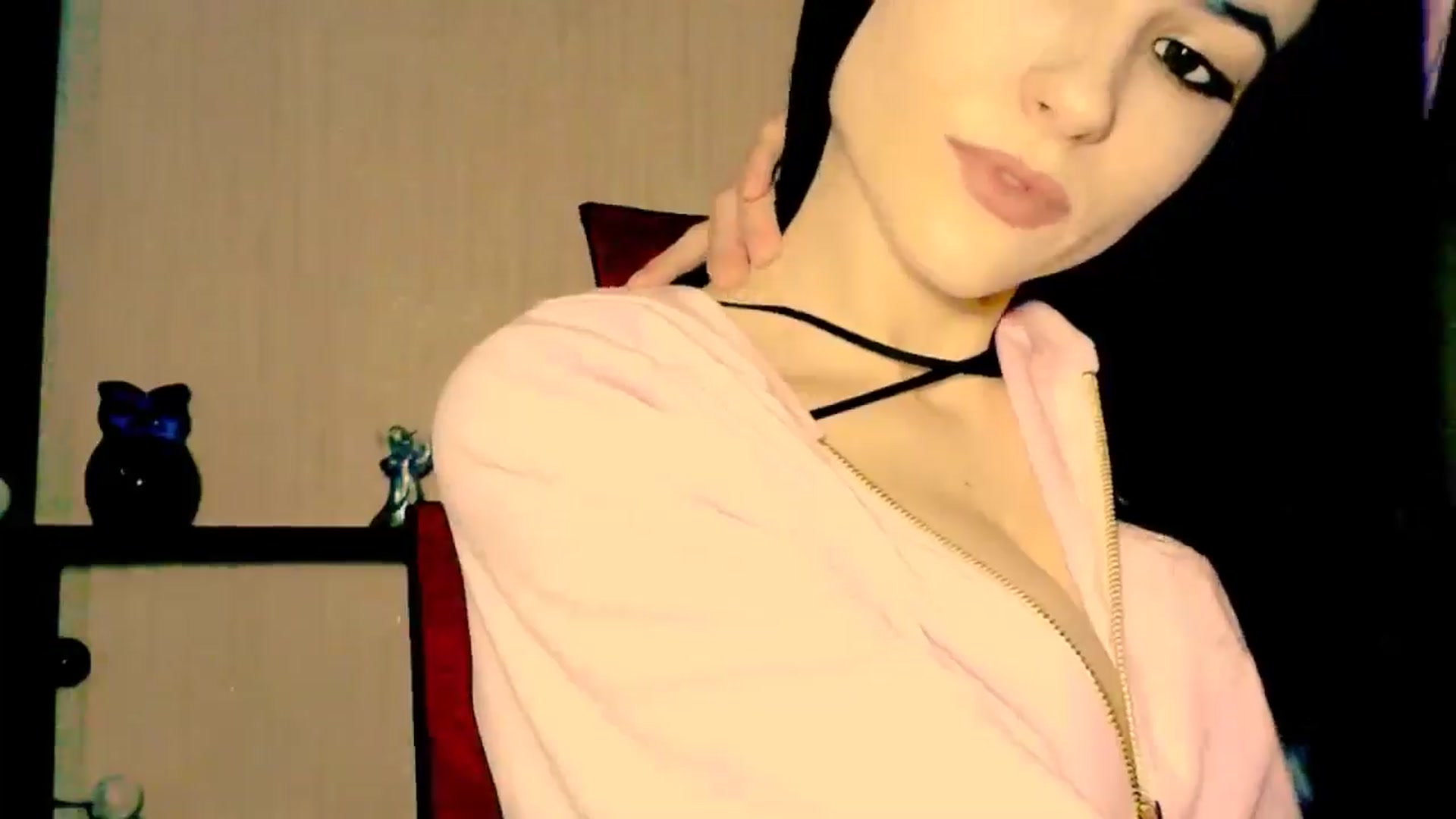 Gallery image thumbnail from Frioninny's myfreecams stream on, 04/24/2026, 19:47 image 20 of 20