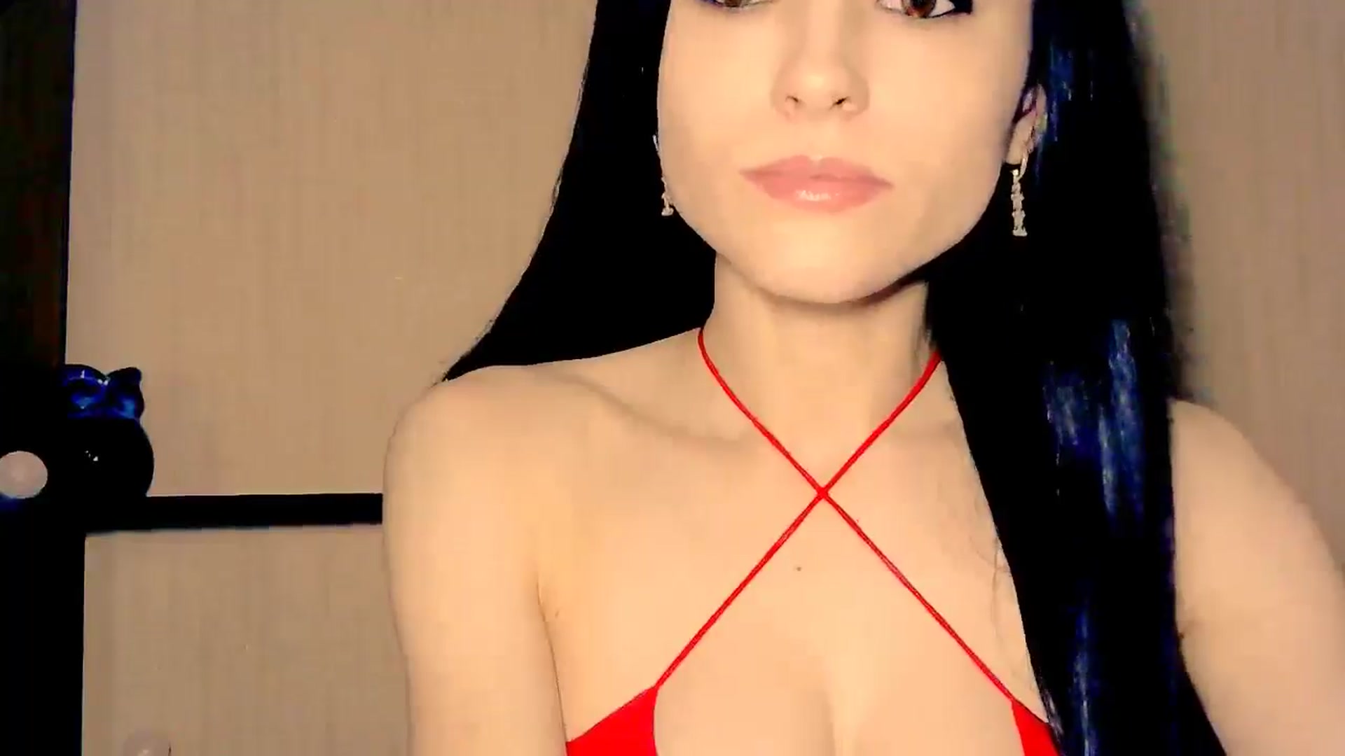 Gallery image thumbnail from Frioninny's myfreecams stream on, 04/28/2026, 19:38 image 6 of 20
