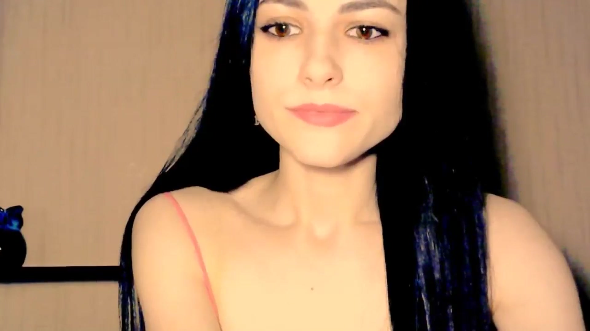 Gallery image thumbnail from Frioninny's myfreecams stream on, 04/29/2026, 20:56 image 11 of 20