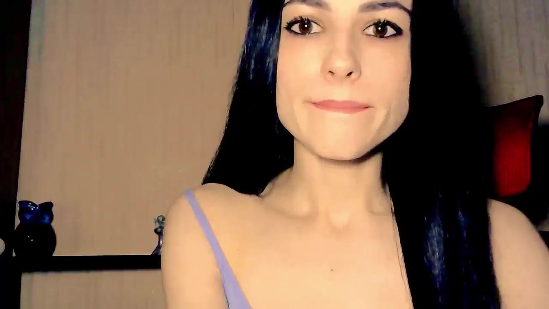 Gallery image thumbnail from Frioninny's myfreecams stream on, 04/30/2026, 18:55 image 20 of 20