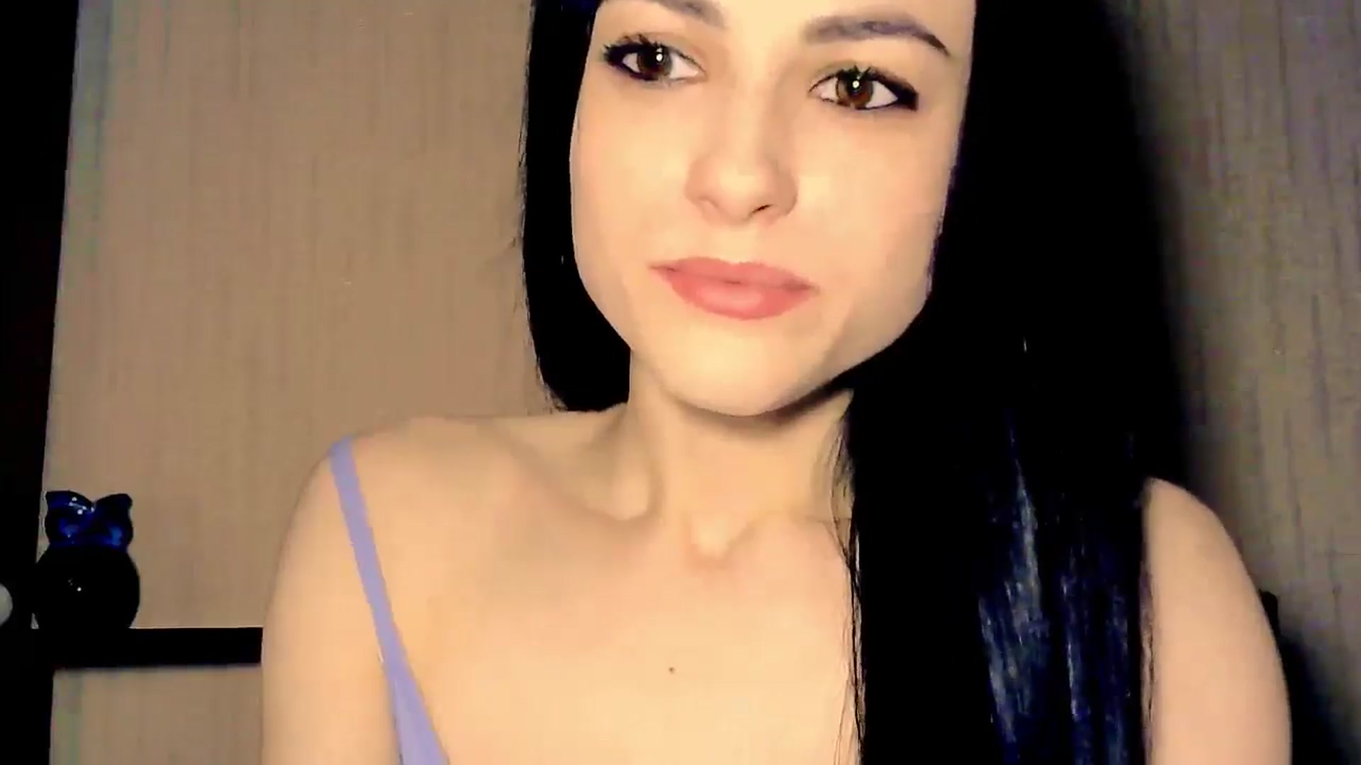 Gallery image thumbnail from Frioninny's myfreecams stream on, 04/30/2026, 18:55 image 16 of 20