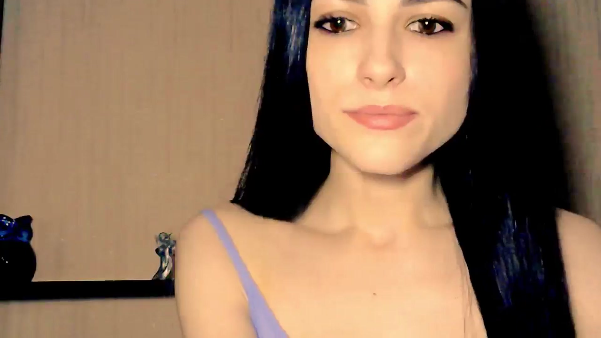Gallery image thumbnail from Frioninny's myfreecams stream on, 04/30/2026, 20:33 image 2 of 20