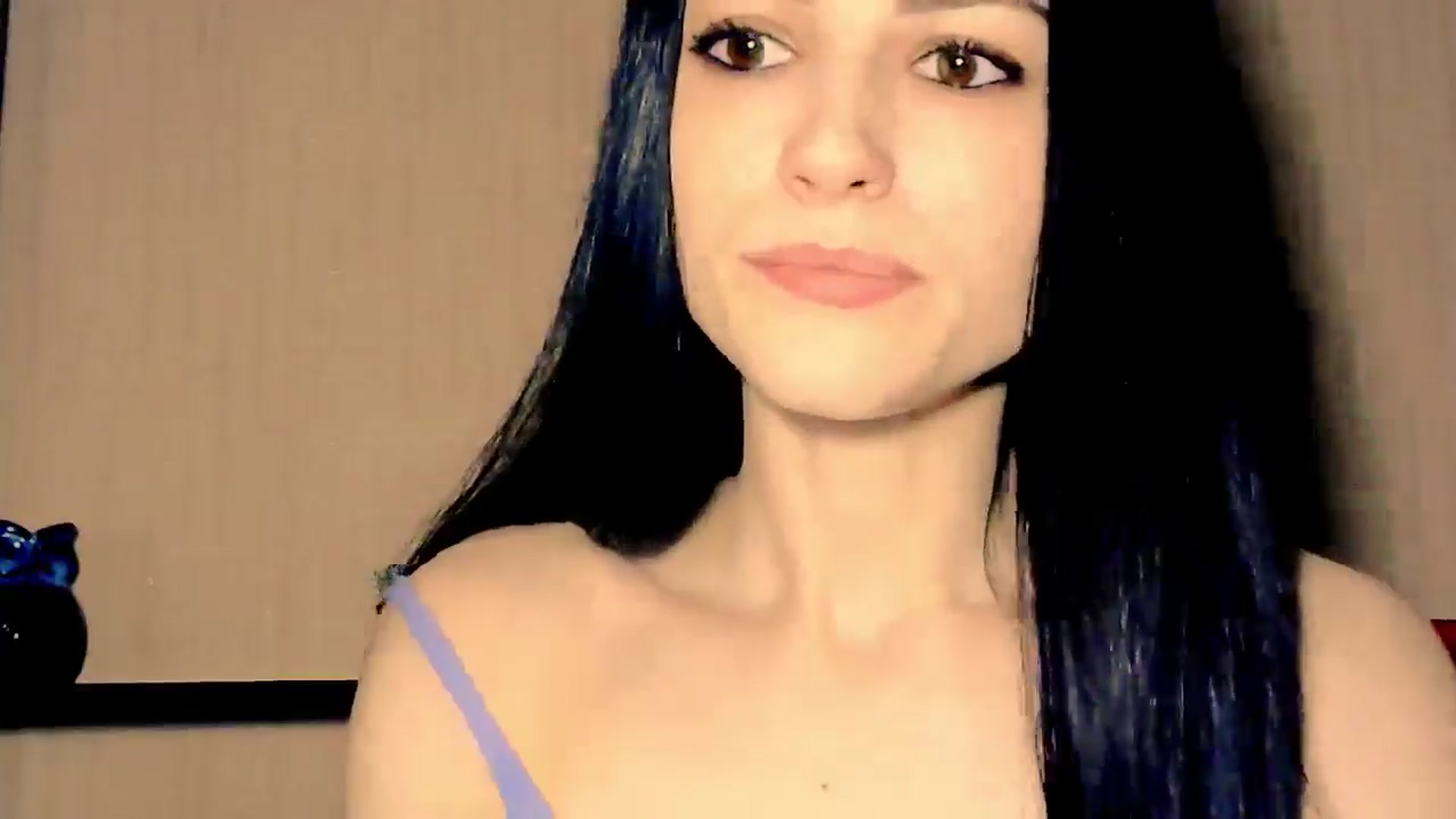 Gallery image thumbnail from Frioninny's myfreecams stream on, 04/30/2026, 20:33 image 14 of 20
