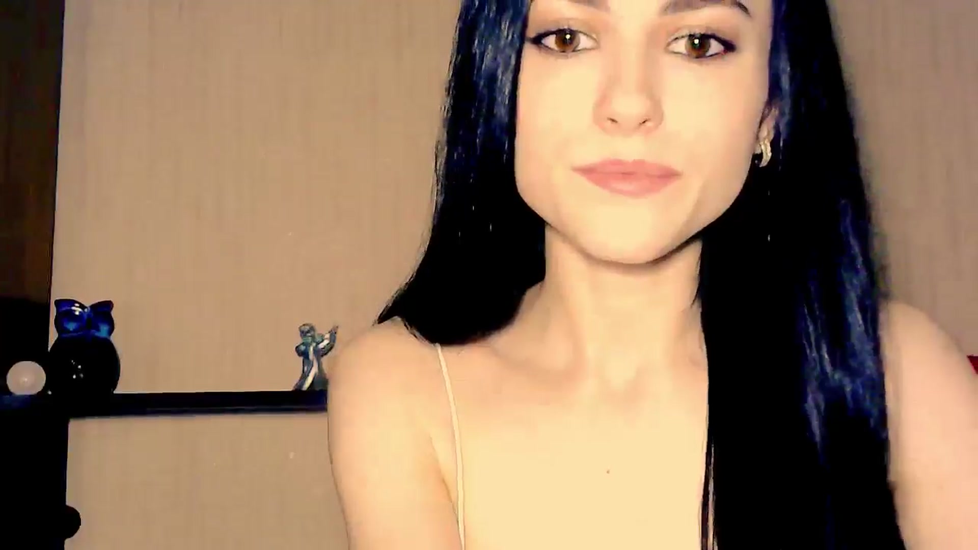 Gallery image thumbnail from Frioninny's myfreecams stream on, 05/07/2026, 21:22 image 11 of 20