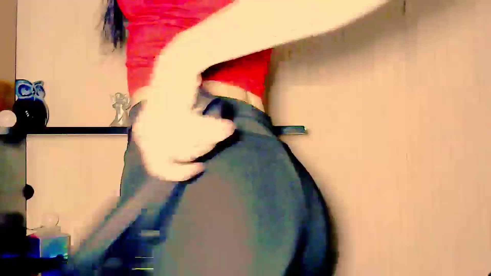 Gallery image thumbnail from Frioninny's myfreecams stream on, 05/08/2026, 19:38 image 2 of 20