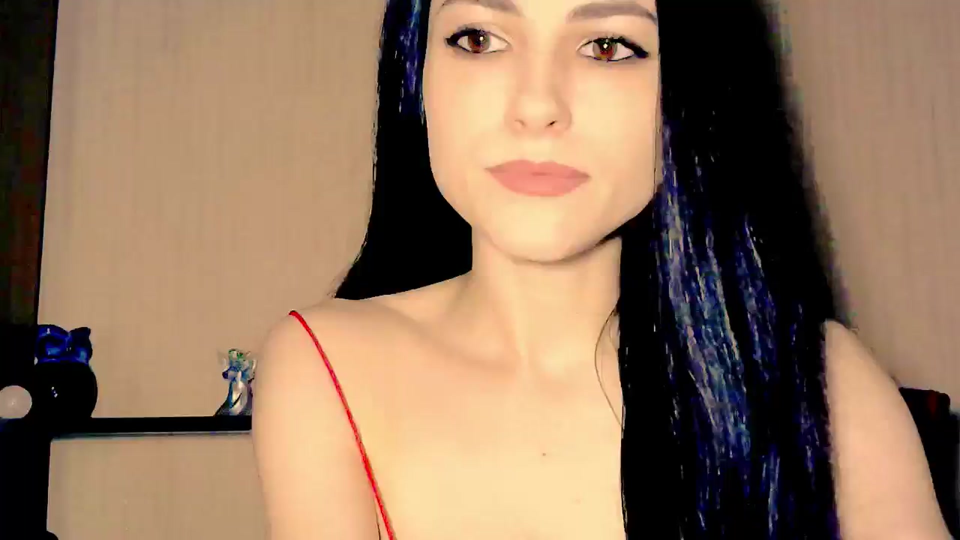 Gallery image thumbnail from Frioninny's myfreecams stream on, 05/08/2026, 20:05 image 14 of 20