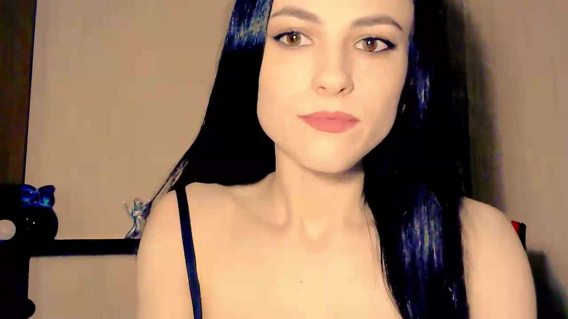 Gallery image thumbnail from Frioninny's myfreecams stream on, 05/10/2026, 19:58 image 16 of 20