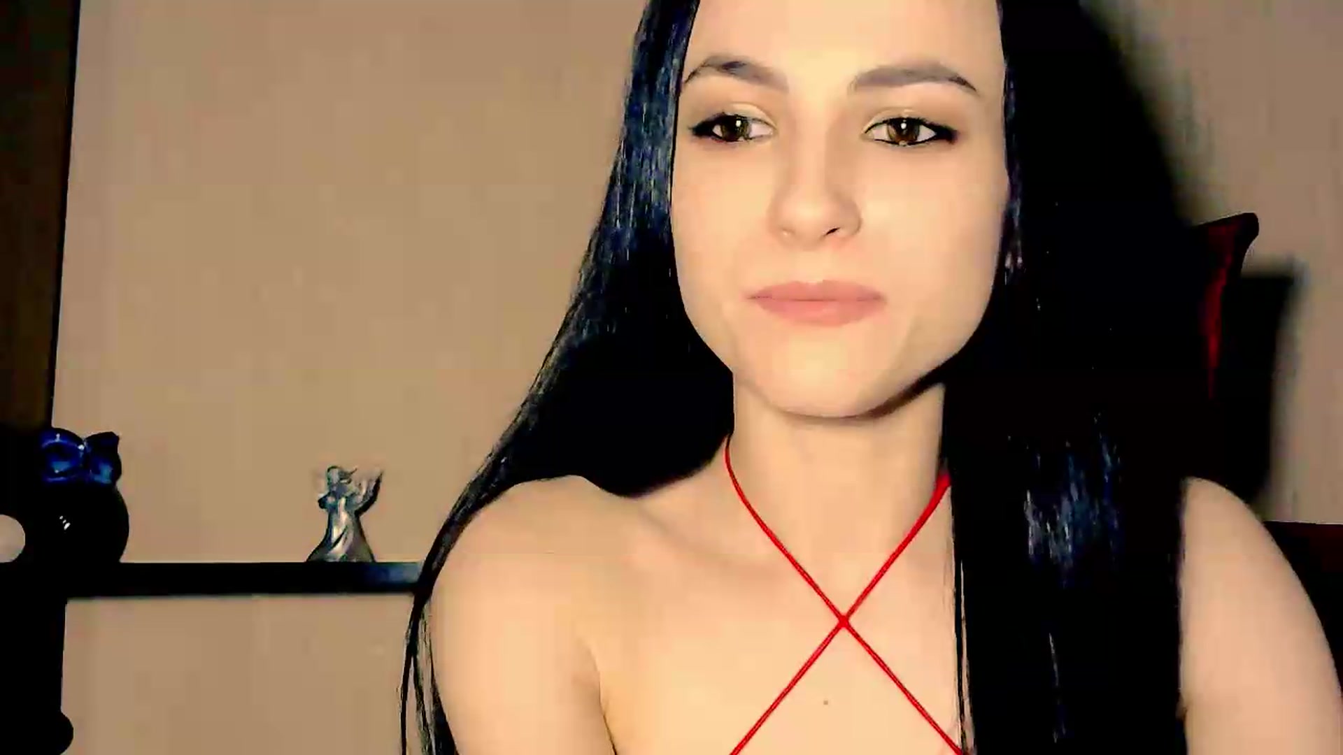Gallery image thumbnail from Frioninny's myfreecams stream on, 05/12/2026, 21:14 image 12 of 20