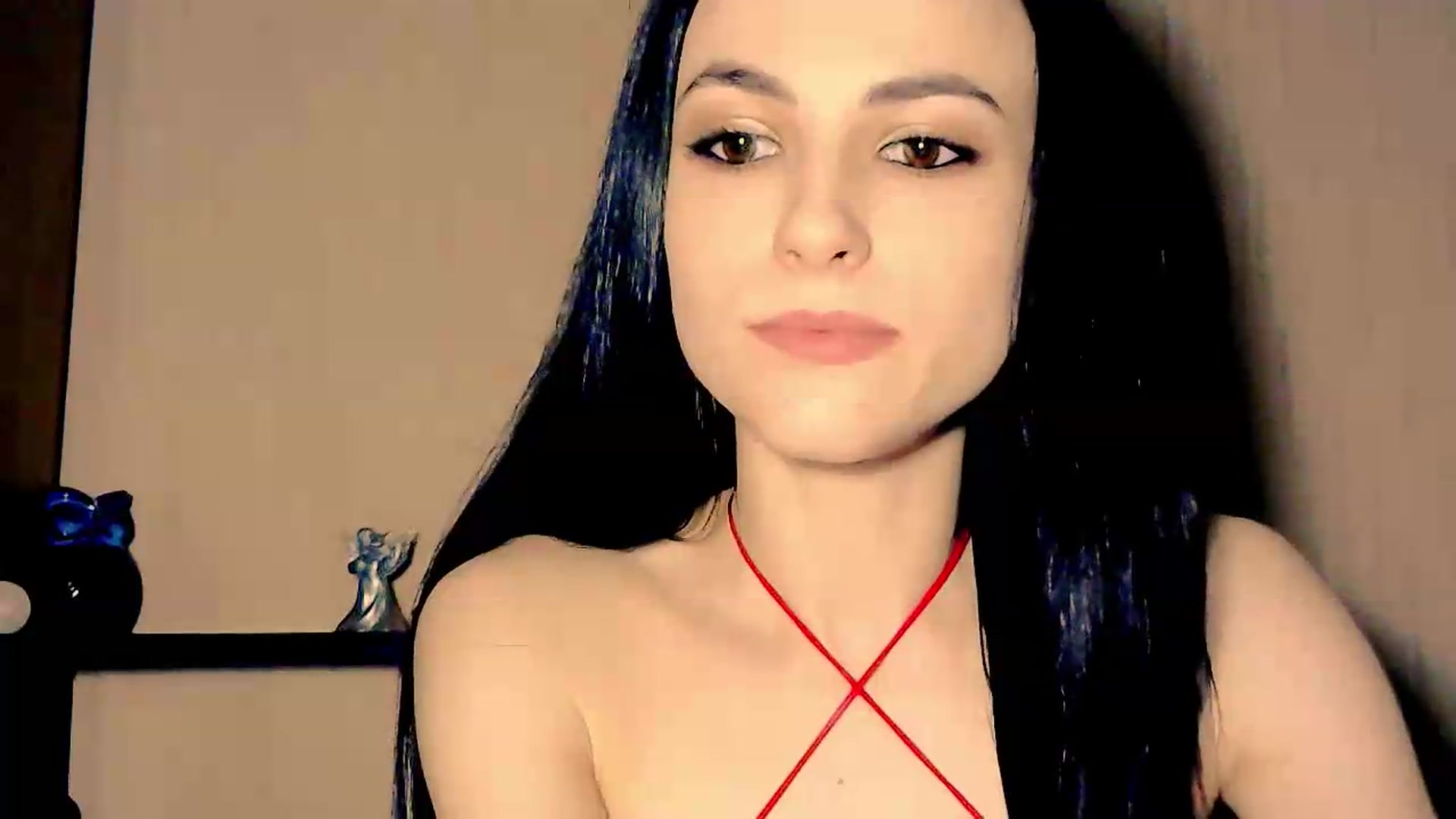 Gallery image thumbnail from Frioninny's myfreecams stream on, 05/12/2026, 21:14 image 18 of 20