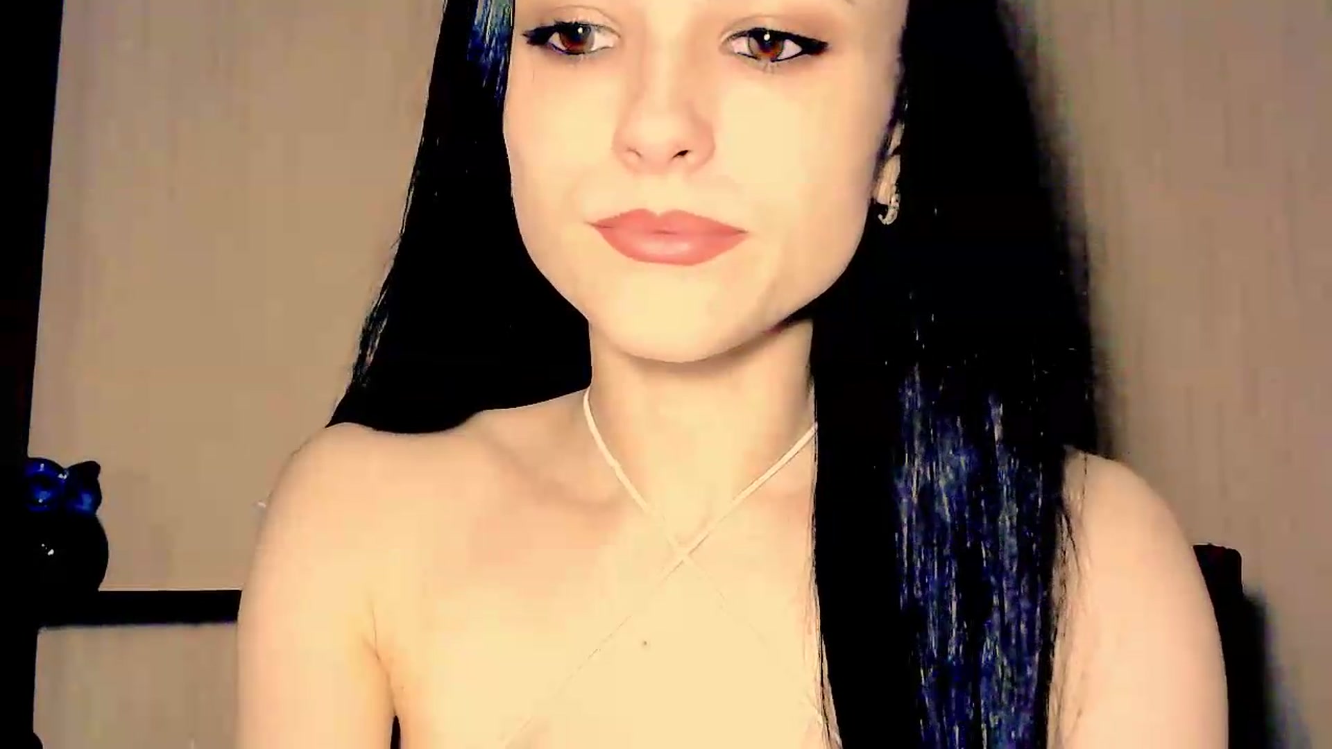 Gallery image thumbnail from Frioninny's myfreecams stream on, 05/13/2026, 19:19 image 2 of 20