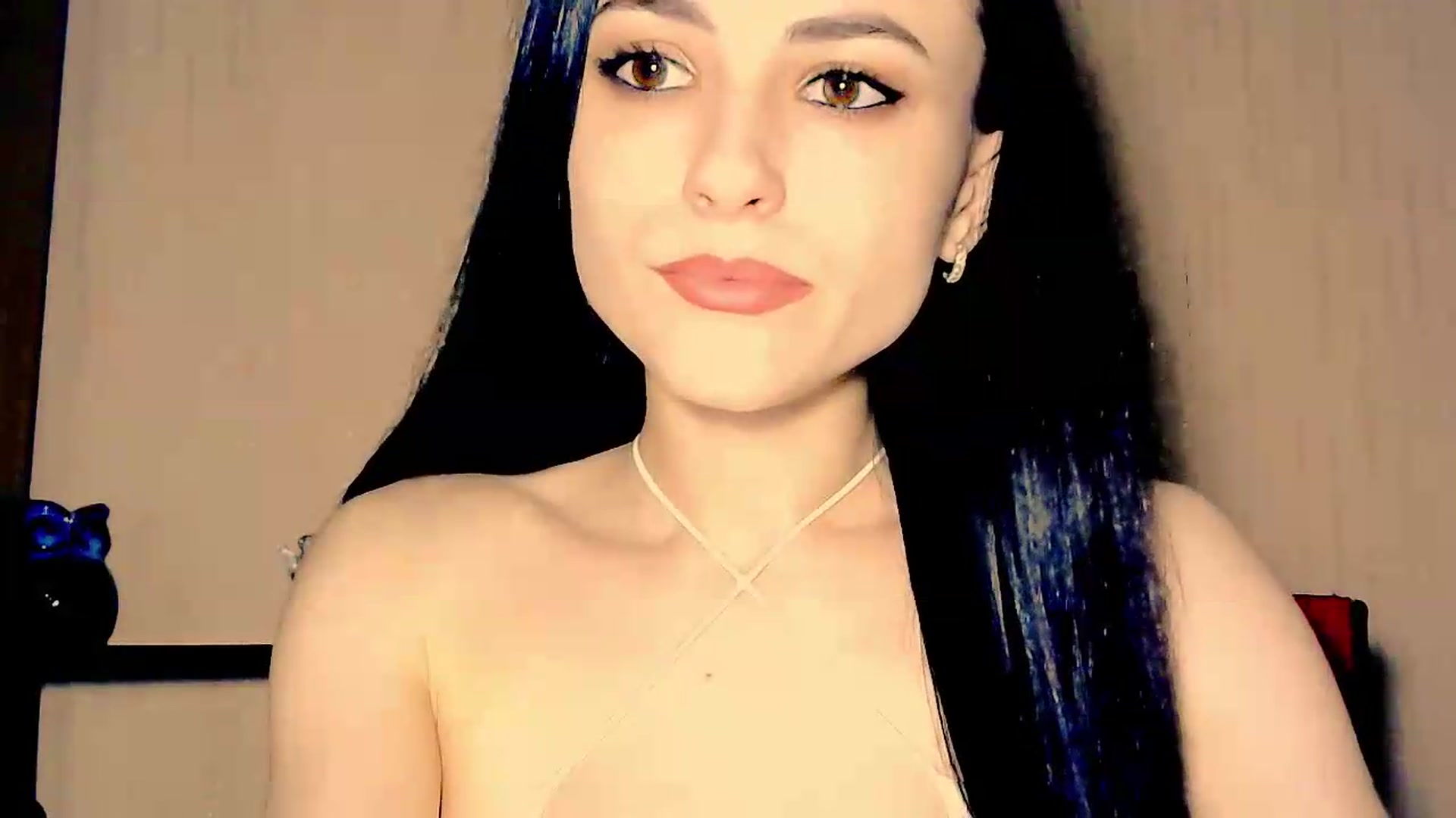 Gallery image thumbnail from Frioninny's myfreecams stream on, 05/13/2026, 19:19 image 7 of 20