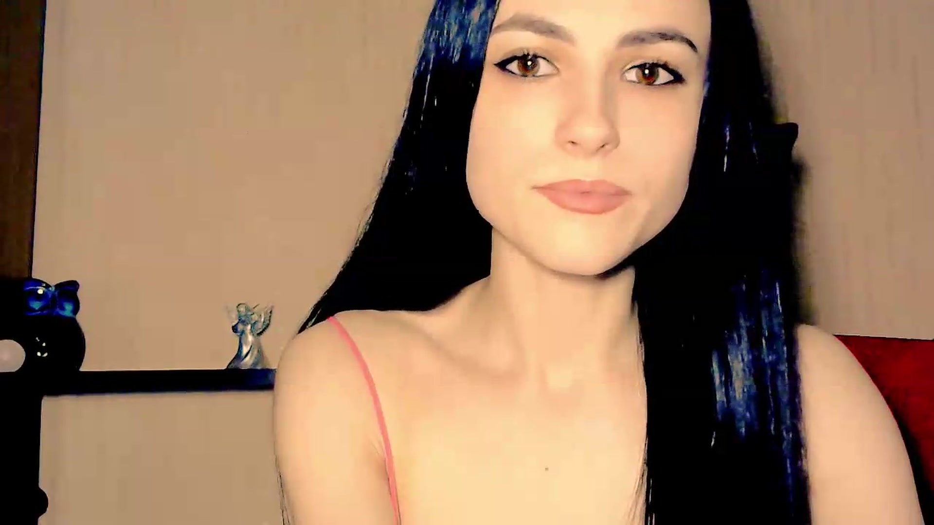 Gallery image thumbnail from Frioninny's myfreecams stream on, 05/15/2026, 21:37 image 12 of 20