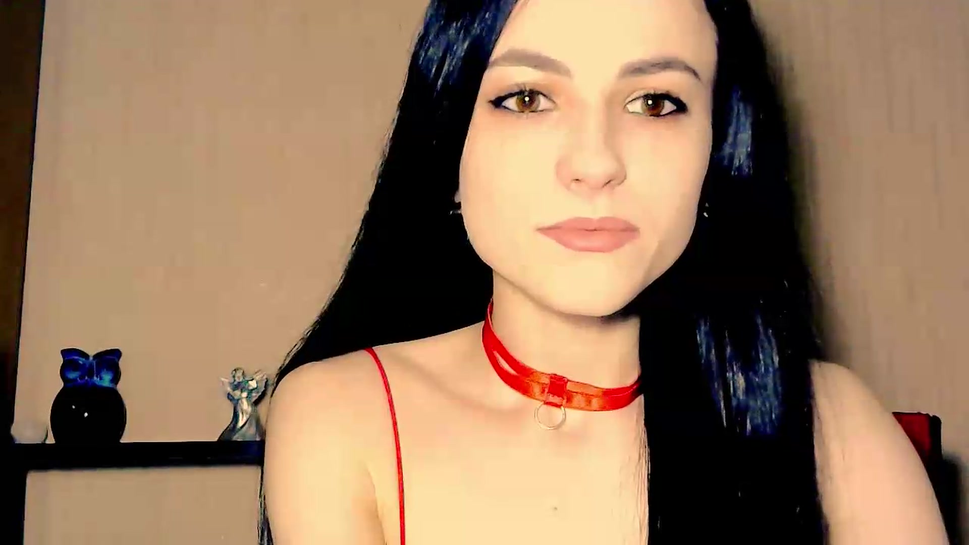 Gallery image thumbnail from Frioninny's myfreecams stream on, 05/22/2026, 19:24 image 13 of 20