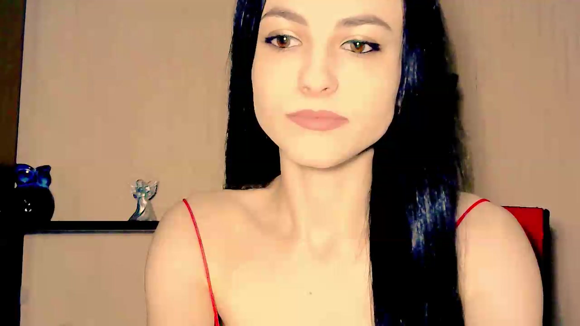 Gallery image thumbnail from Frioninny's myfreecams stream on, 05/30/2026, 20:58 image 12 of 20