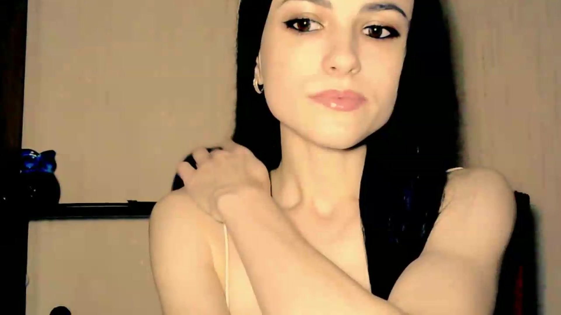 Gallery image thumbnail from Frioninny's myfreecams stream on, 06/05/2026, 23:46 image 20 of 20