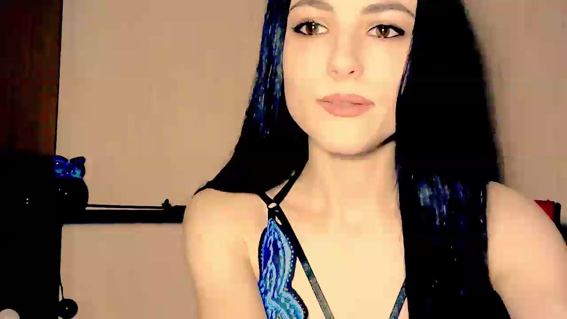 Gallery image thumbnail from Frioninny's myfreecams stream on, 06/06/2026, 18:44 image 1 of 20