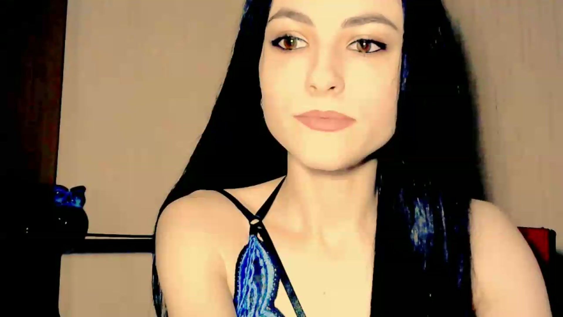 Gallery image thumbnail from Frioninny's myfreecams stream on, 06/06/2026, 18:44 image 8 of 20