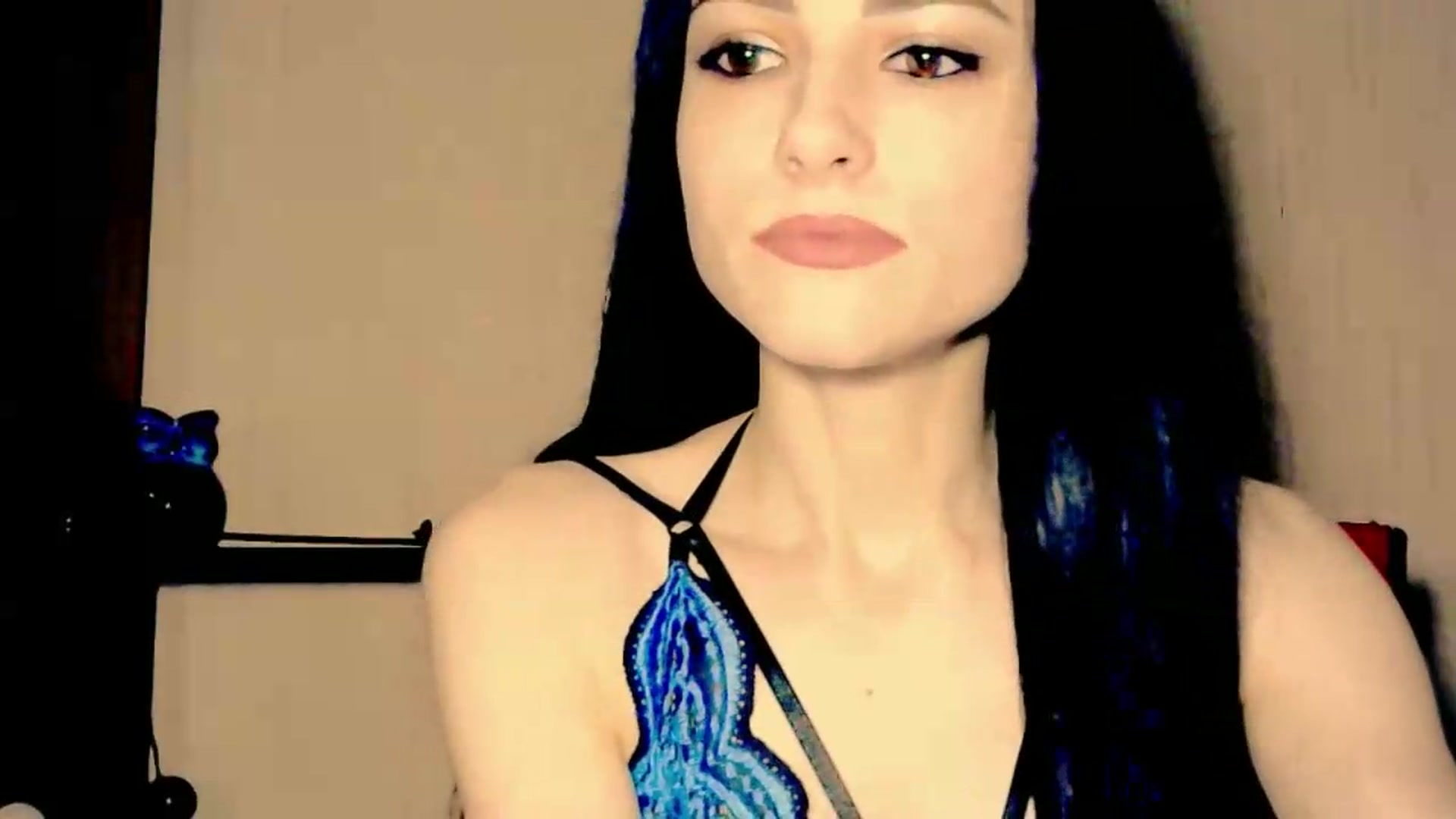 Gallery image thumbnail from Frioninny's myfreecams stream on, 06/06/2026, 18:44 image 11 of 20