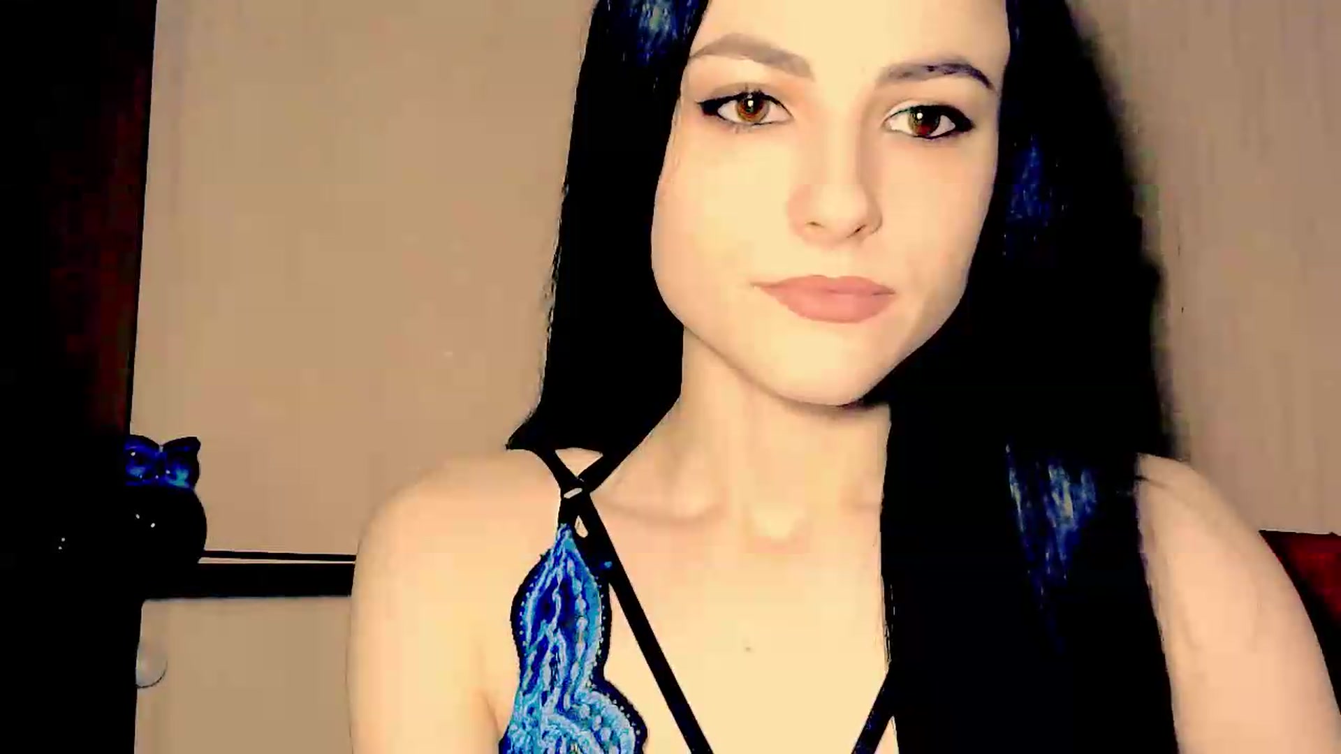 Gallery image thumbnail from Frioninny's myfreecams stream on, 06/06/2026, 19:39 image 5 of 20