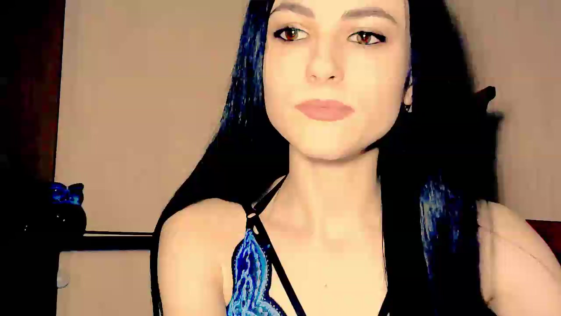 Gallery image thumbnail from Frioninny's myfreecams stream on, 06/06/2026, 19:39 image 13 of 20