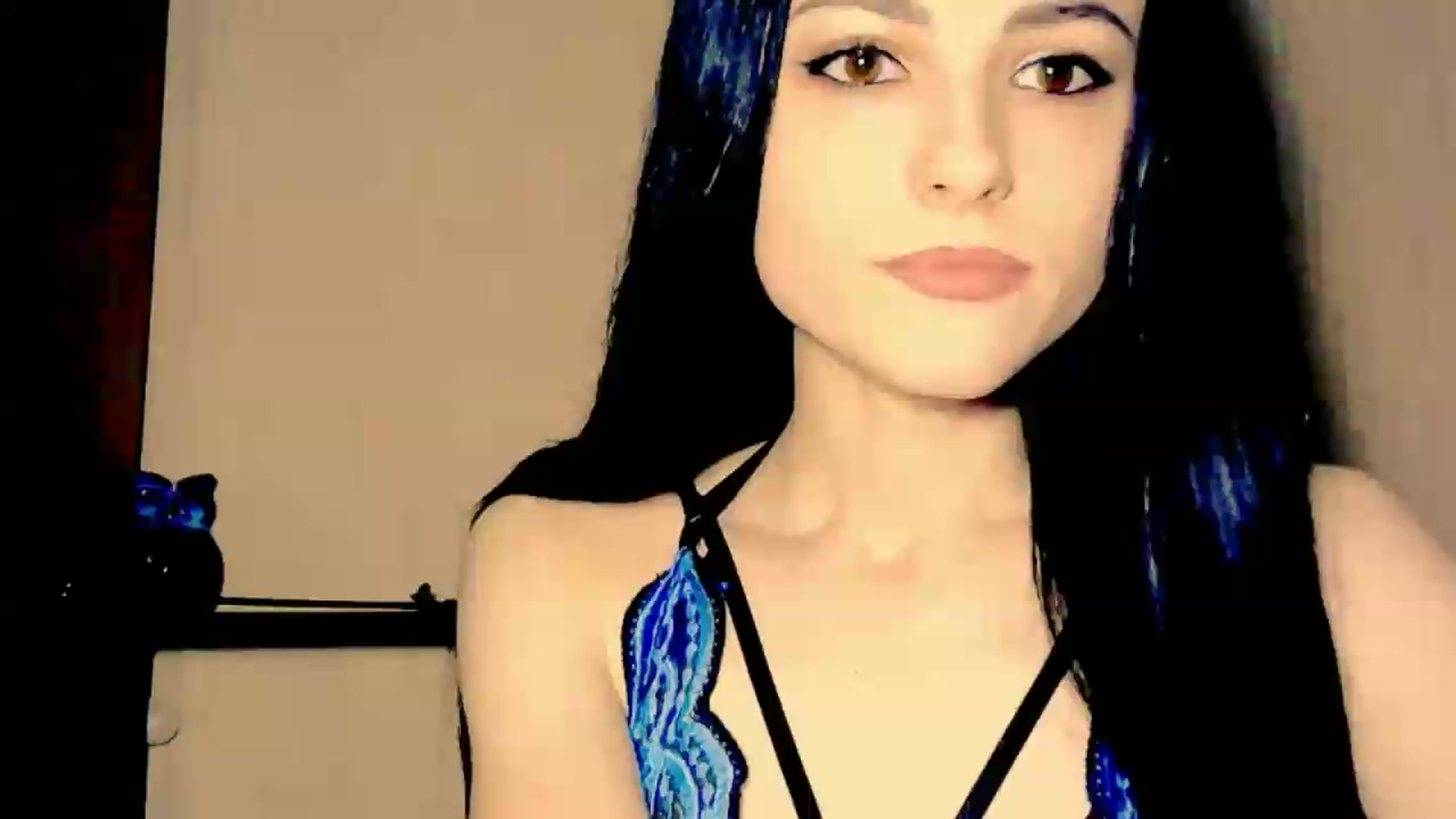 Gallery image thumbnail from Frioninny's myfreecams stream on, 06/06/2026, 19:39 image 1 of 20