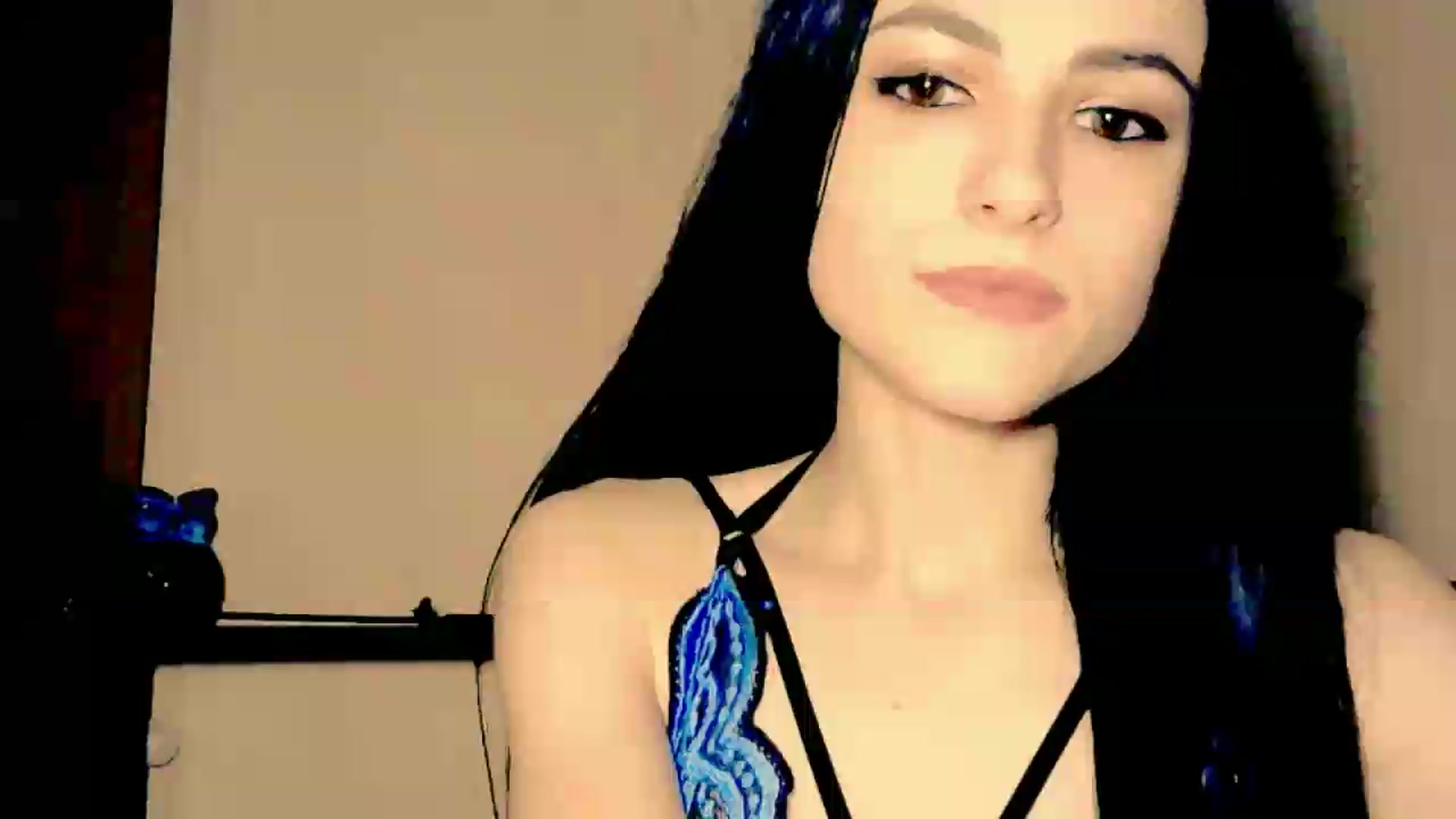 Gallery image thumbnail from Frioninny's myfreecams stream on, 06/06/2026, 21:18 image 6 of 20