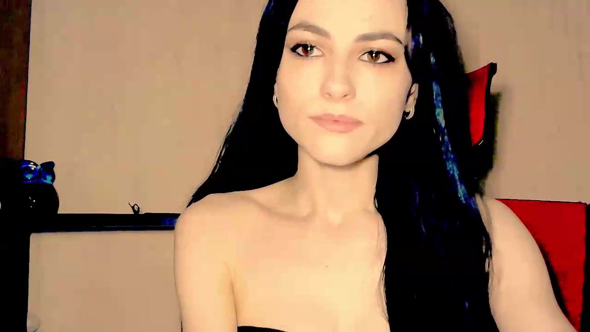 Gallery image thumbnail from Frioninny's myfreecams stream on, 06/12/2026, 19:17 image 14 of 20