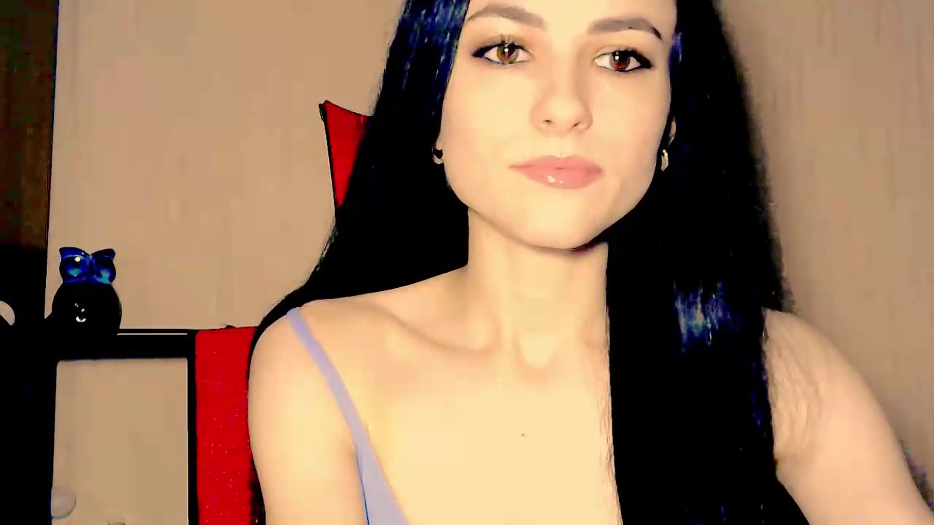 Gallery image thumbnail from Frioninny's myfreecams stream on, 06/13/2026, 22:01 image 5 of 20