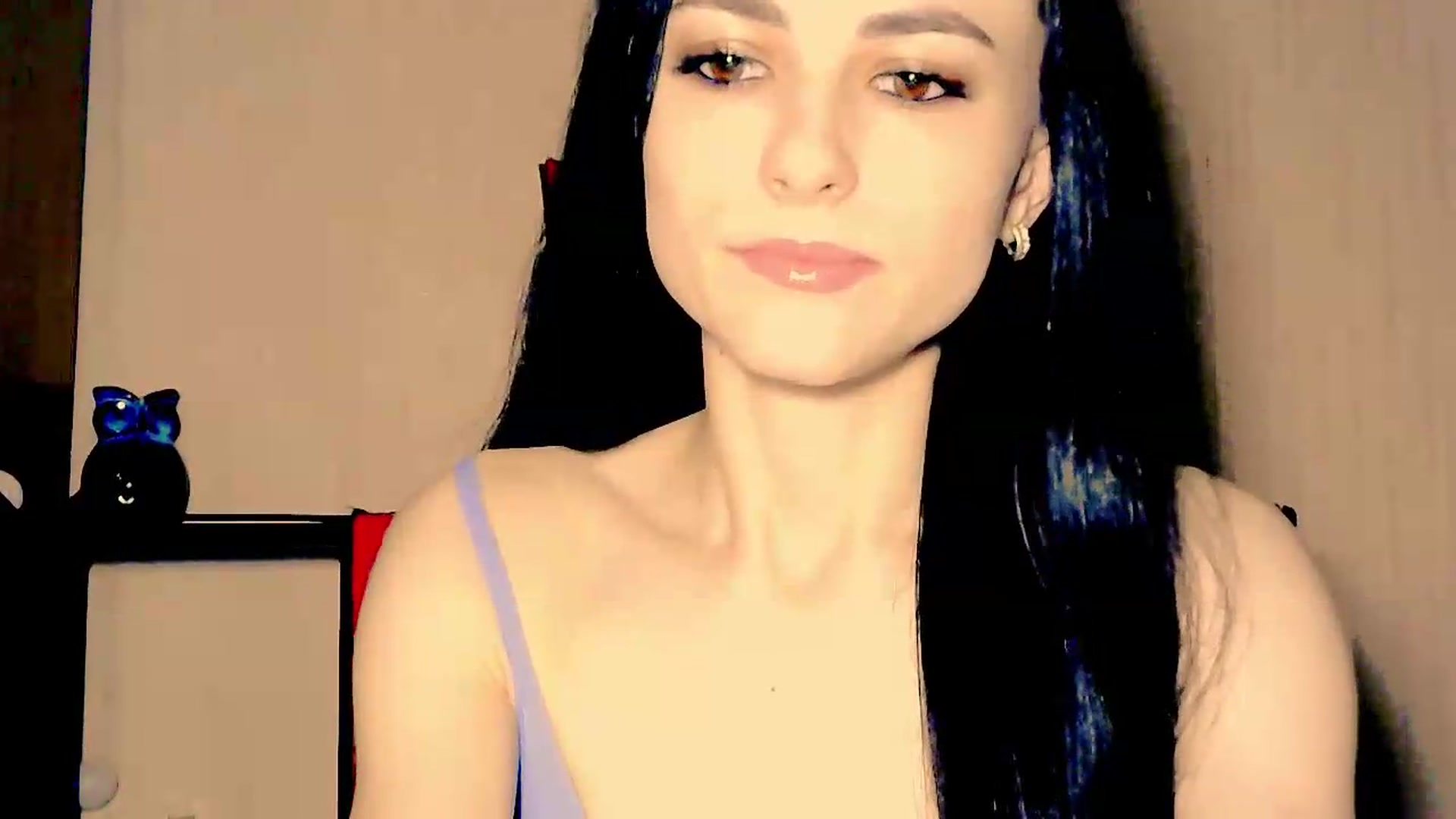 Gallery image thumbnail from Frioninny's myfreecams stream on, 06/13/2026, 22:01 image 3 of 20