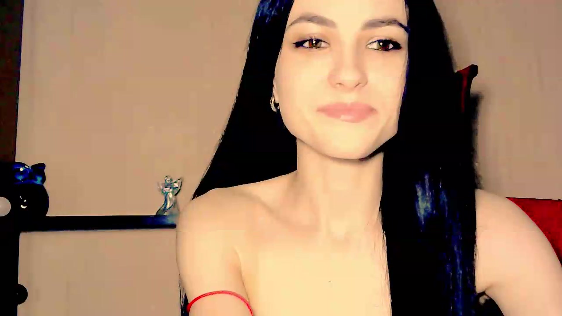 Gallery image thumbnail from Frioninny's myfreecams stream on, 06/18/2026, 20:57 image 2 of 20
