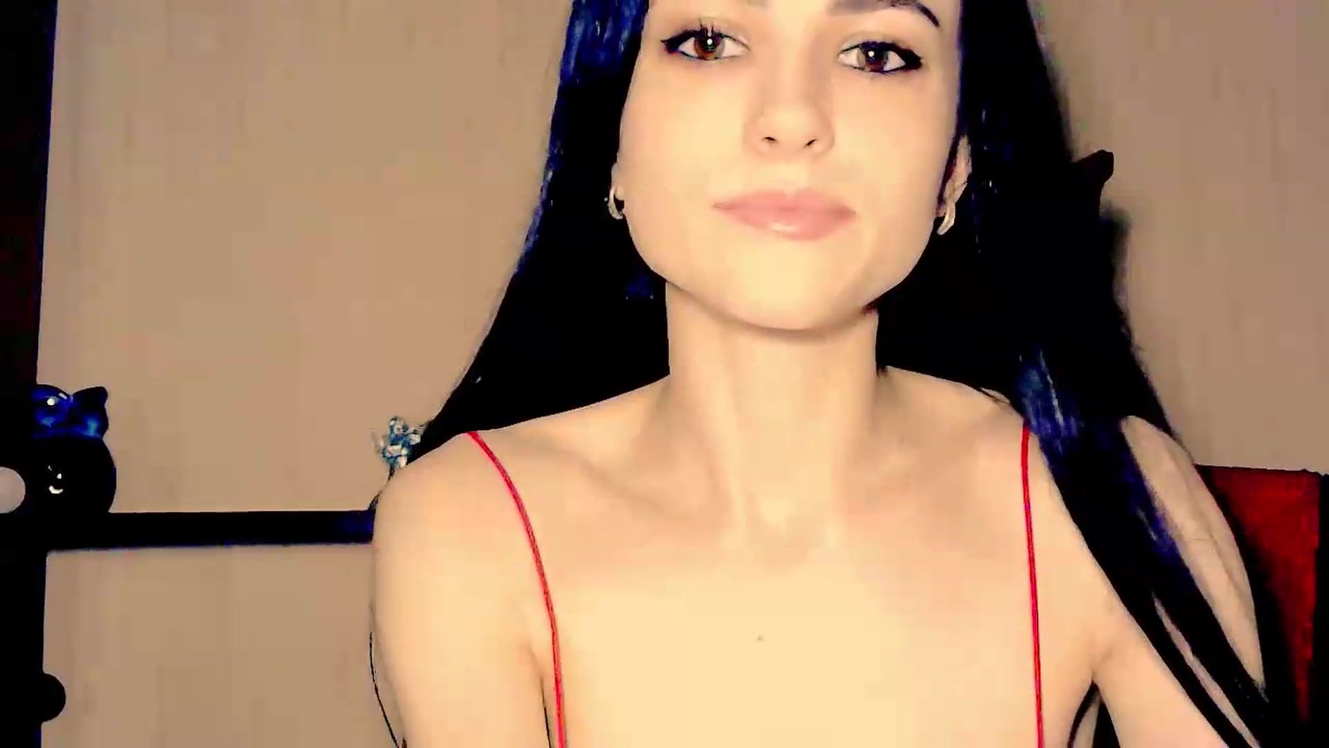 Gallery image thumbnail from Frioninny's myfreecams stream on, 06/18/2026, 20:57 image 6 of 20