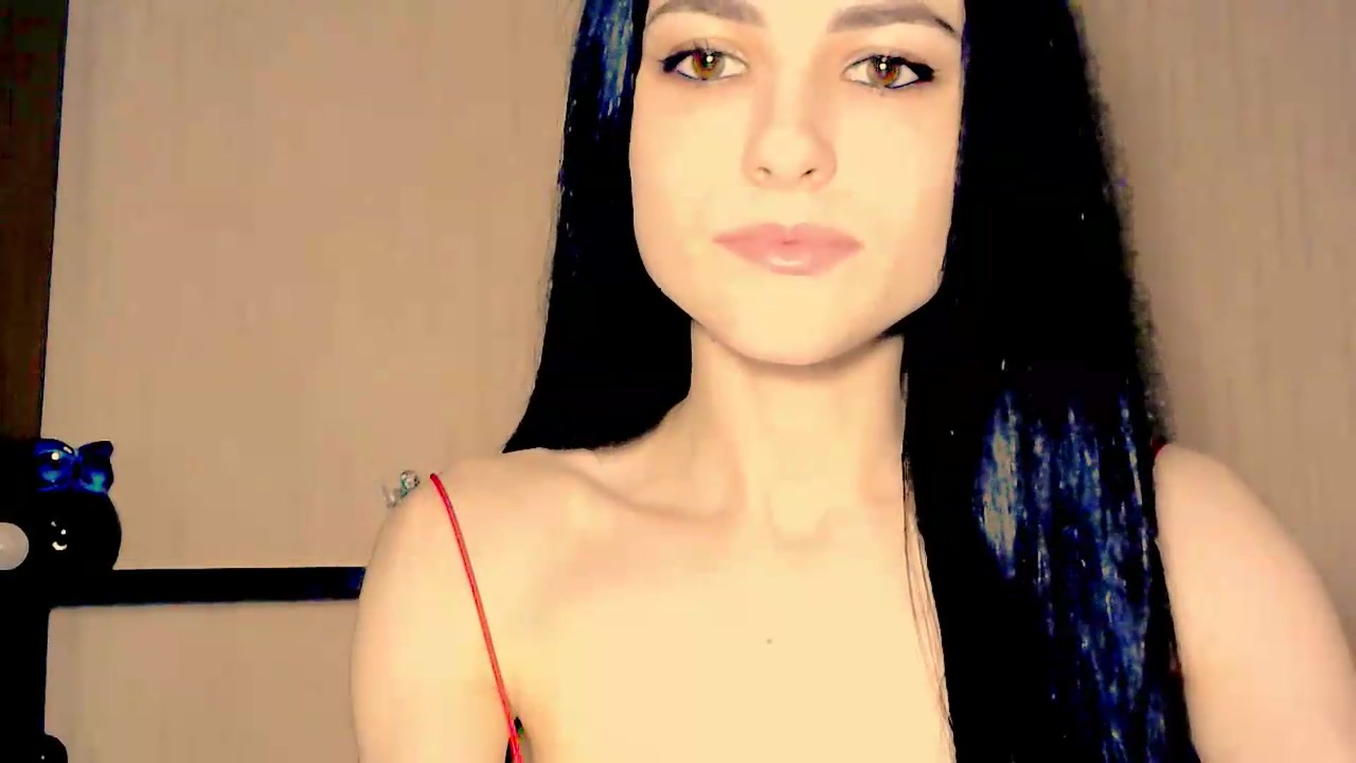 Gallery image thumbnail from Frioninny's myfreecams stream on, 06/18/2026, 21:53 image 20 of 20