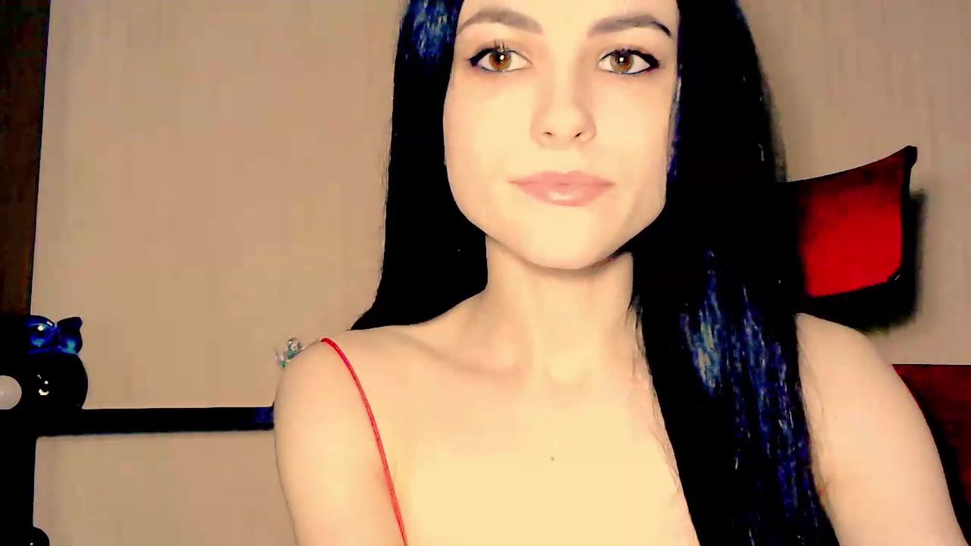 Gallery image thumbnail from Frioninny's myfreecams stream on, 06/18/2026, 21:53 image 10 of 20