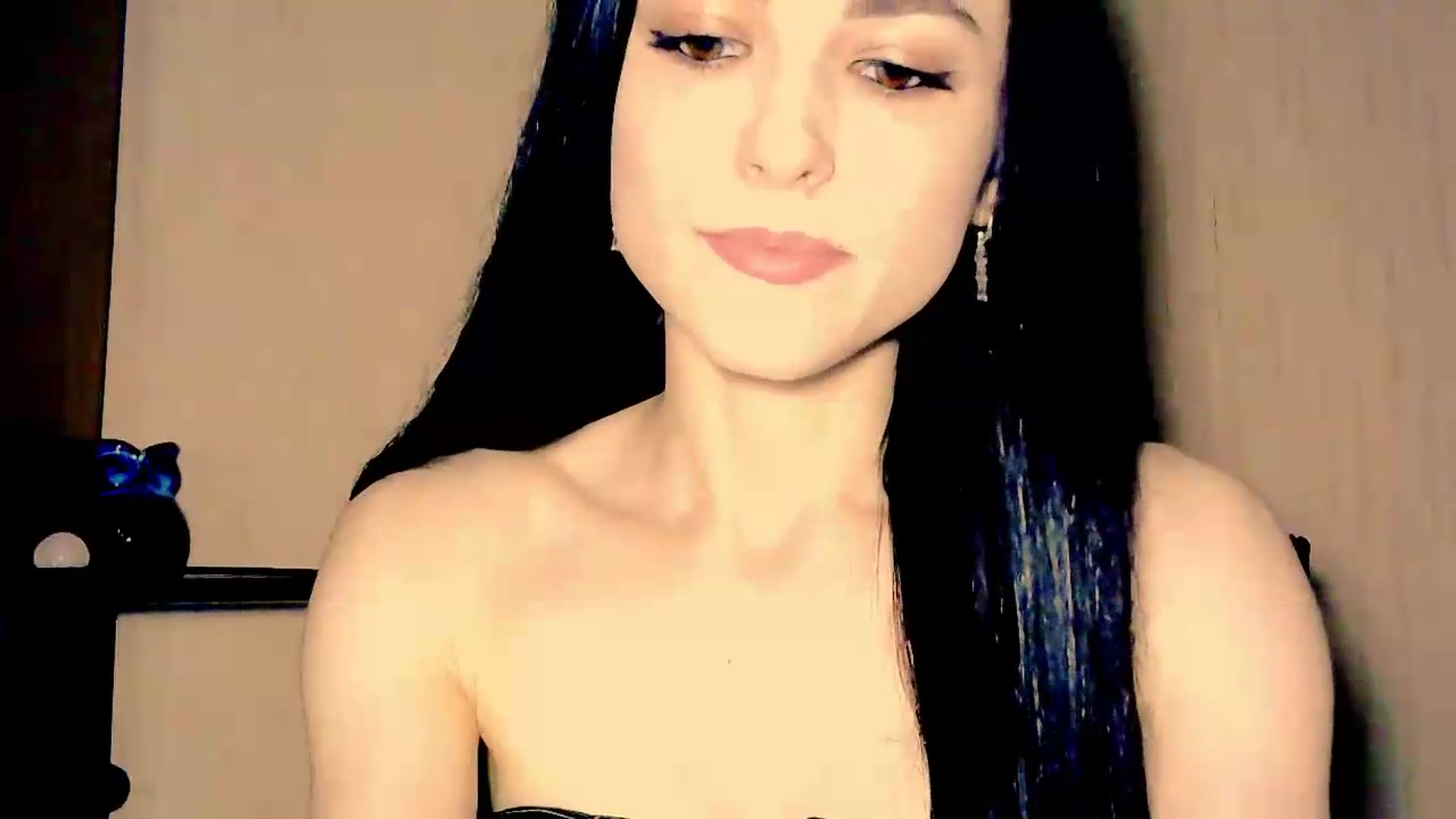 Gallery image thumbnail from Frioninny's myfreecams stream on, 06/25/2026, 19:05 image 6 of 20