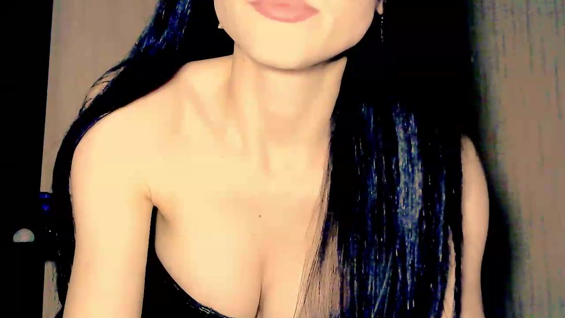 Gallery image thumbnail from Frioninny's myfreecams stream on, 06/25/2026, 19:05 image 13 of 20