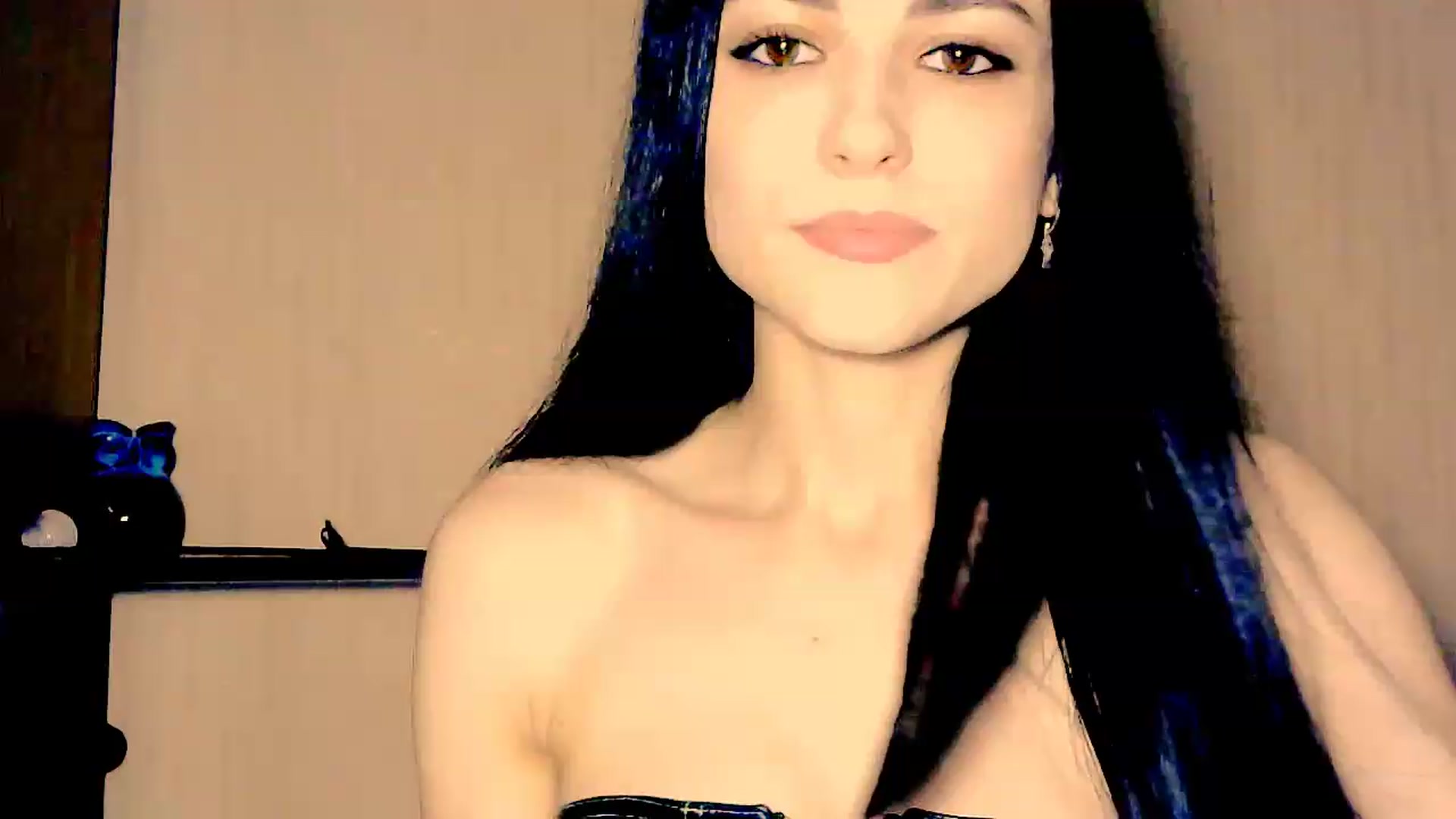 Gallery image thumbnail from Frioninny's myfreecams stream on, 06/25/2026, 20:06 image 20 of 20
