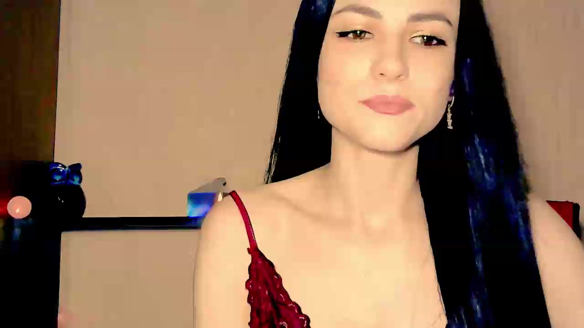 Gallery image thumbnail from Frioninny's myfreecams stream on, 06/27/2026, 19:10 image 11 of 20