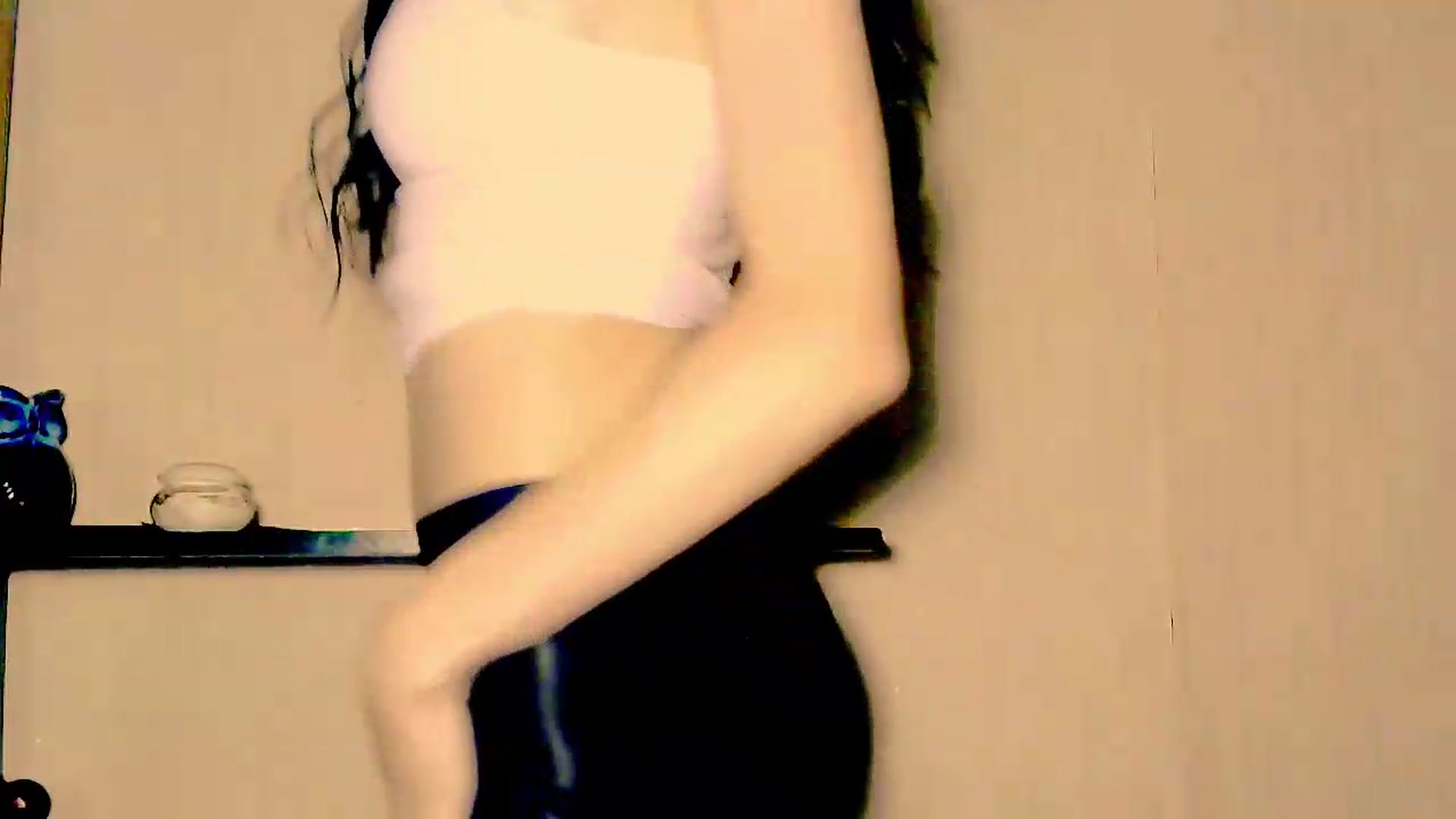 Gallery image thumbnail from Frioninny's myfreecams stream on, 07/11/2026, 20:31 image 16 of 20