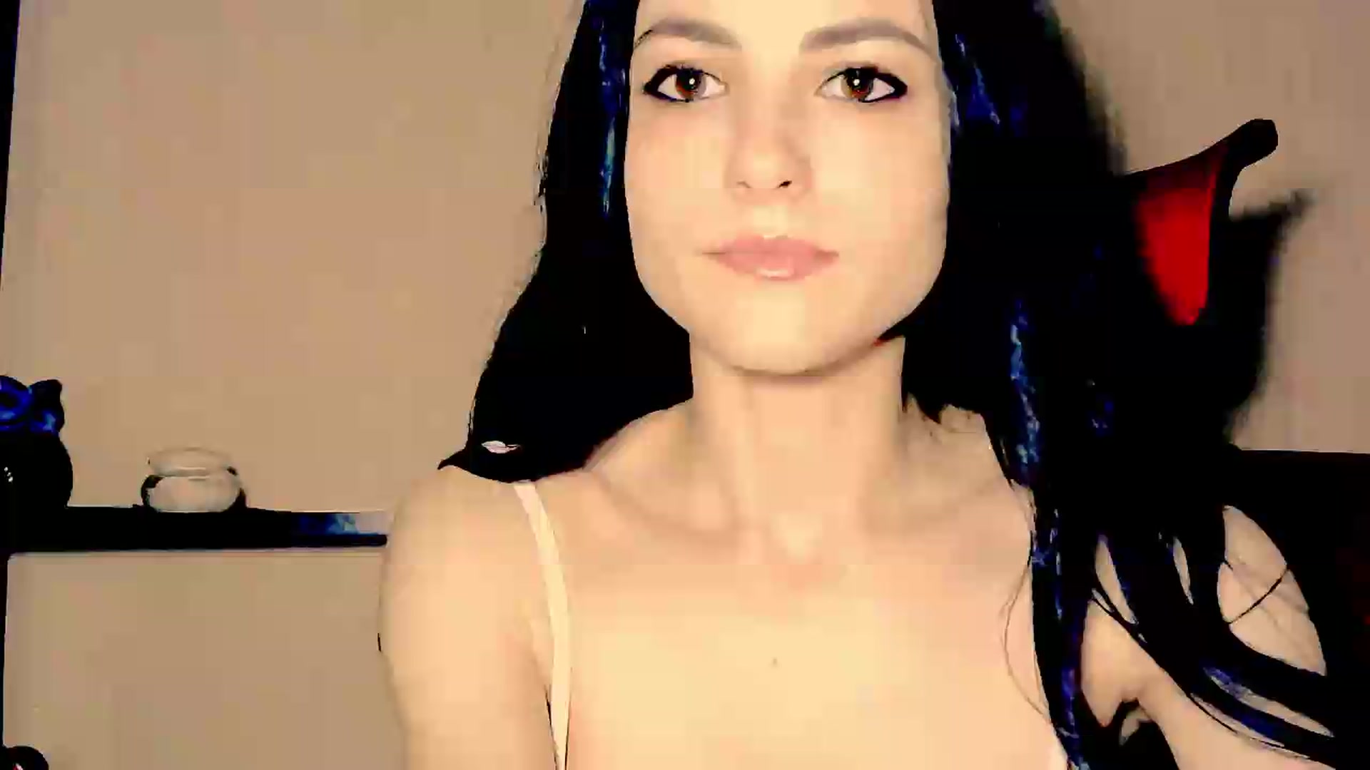 Gallery image thumbnail from Frioninny's myfreecams stream on, 07/11/2026, 20:31 image 8 of 20