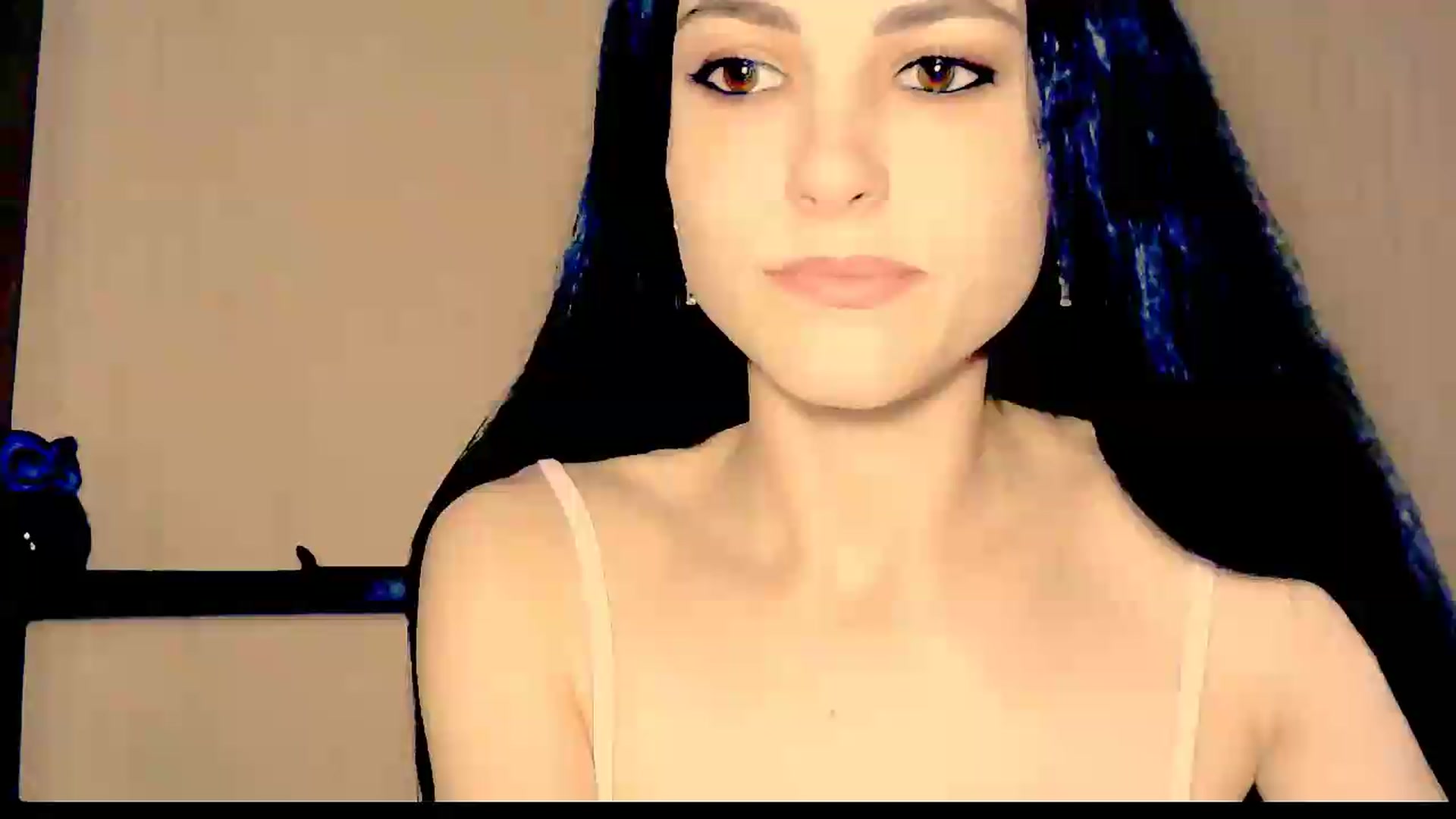Gallery image thumbnail from Frioninny's myfreecams stream on, 07/16/2026, 19:42 image 1 of 20