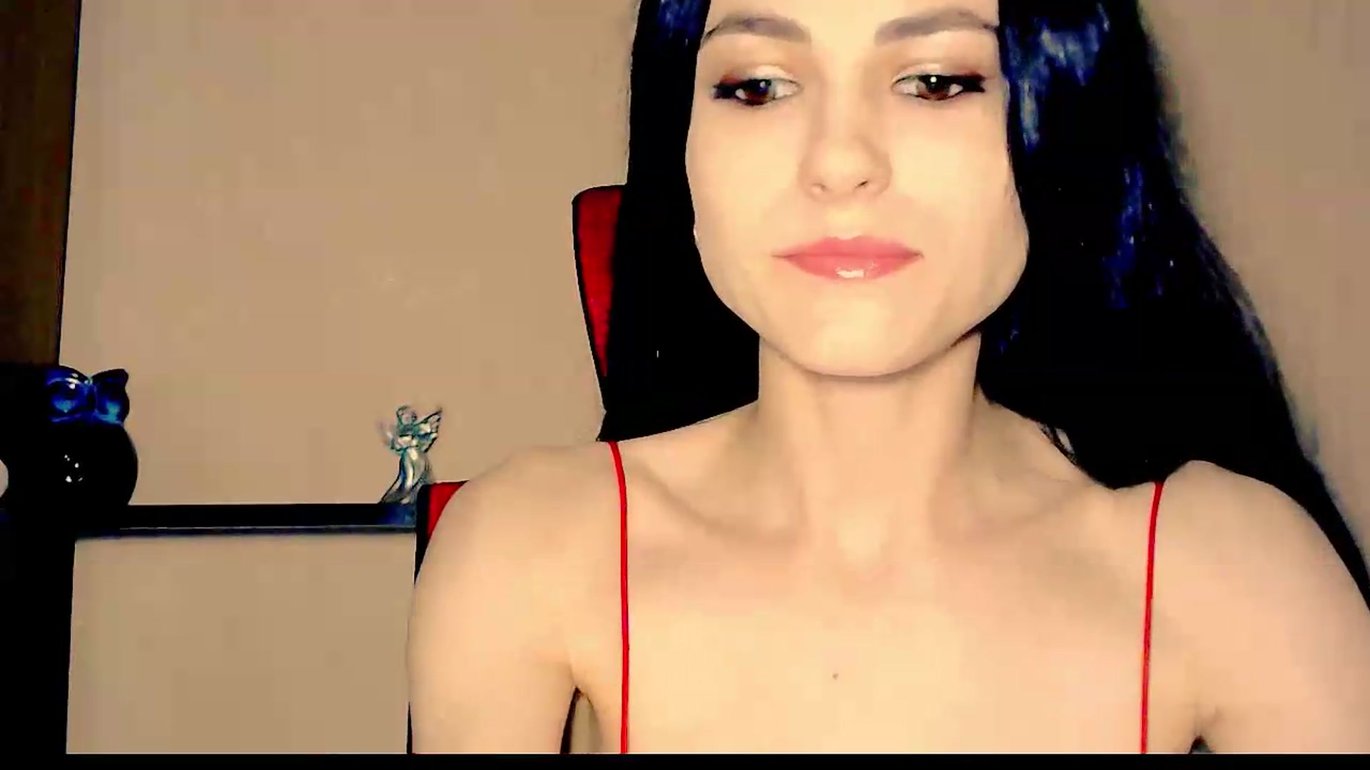 Gallery image thumbnail from Frioninny's myfreecams stream on, 07/17/2026, 20:46 image 5 of 20