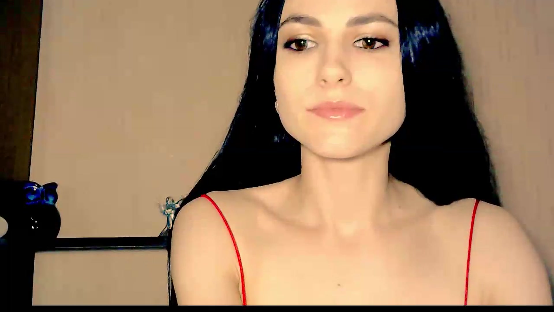 Gallery image thumbnail from Frioninny's myfreecams stream on, 07/17/2026, 21:31 image 6 of 20