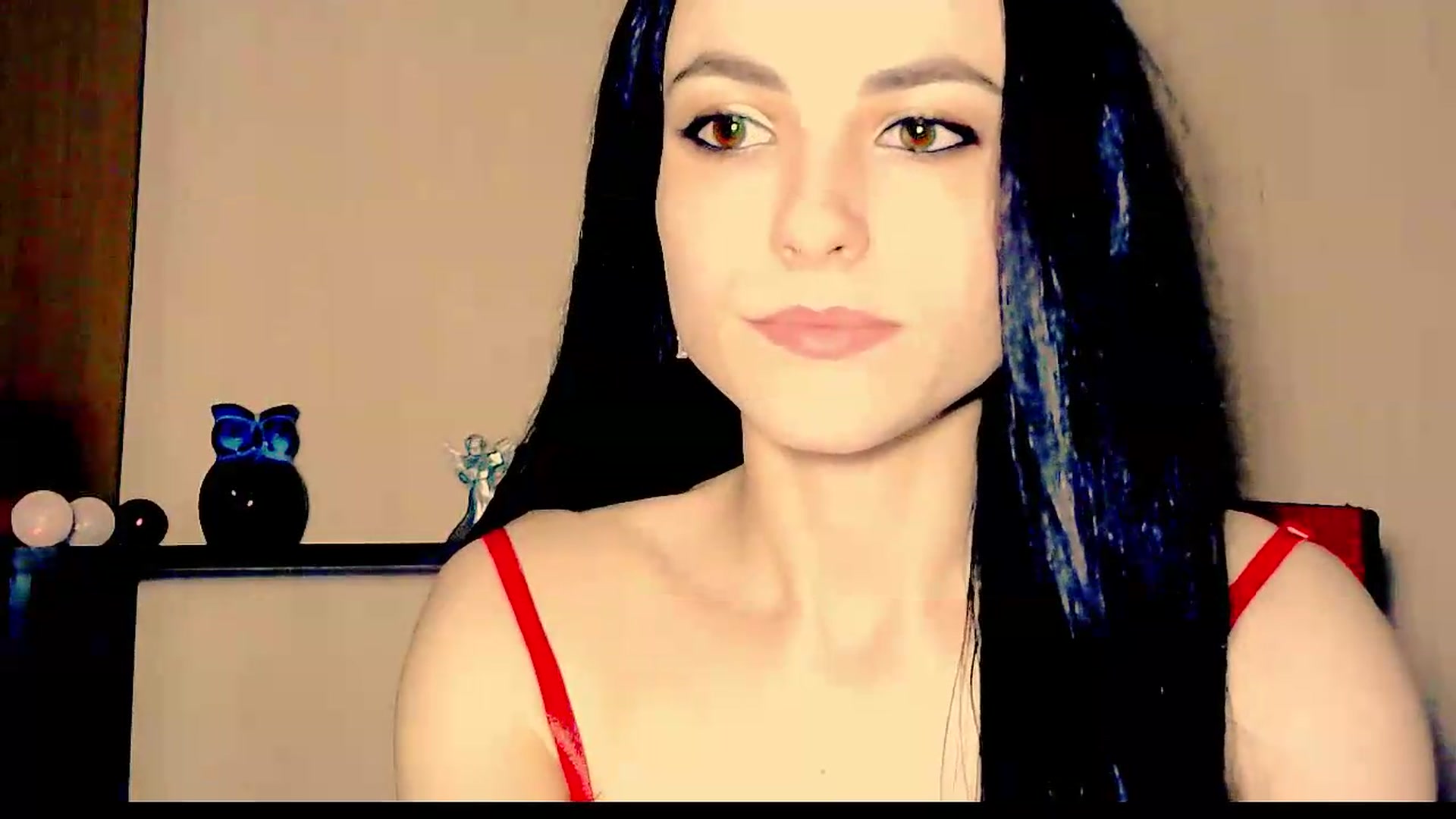 Gallery image thumbnail from Frioninny's myfreecams stream on, 07/23/2026, 21:52 image 18 of 20